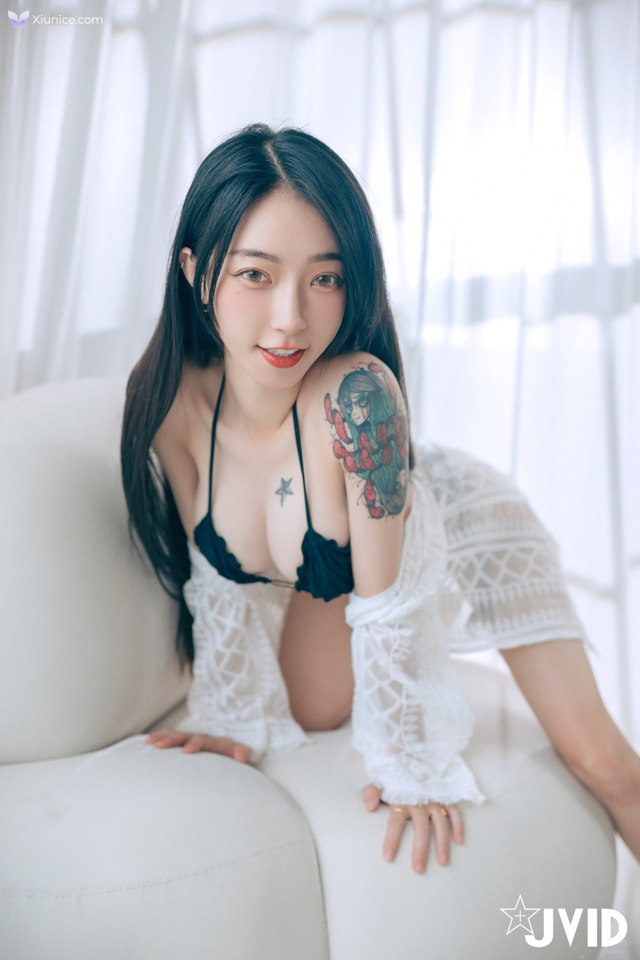 JVID 飄飄哥 – 濕身透點情慾互動超透膚の激色比基尼飄飄哥遭揉胸抓奶畫面淫慾滿點嫩鮑慘遭魔爪襲擊開擋史庫水透出白虎形狀超誘人 第122张
