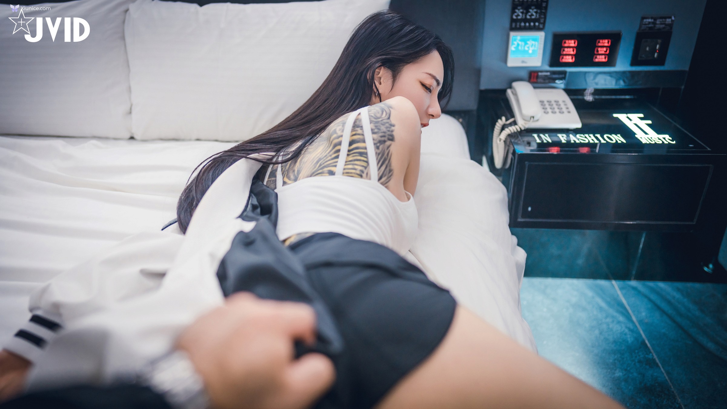 JVID 飄飄哥 – 飄飄跟蹤綁架迷姦情色妄想強灌春藥粉粉透透藥效太強讓美少女飄飄完全順從 第5张