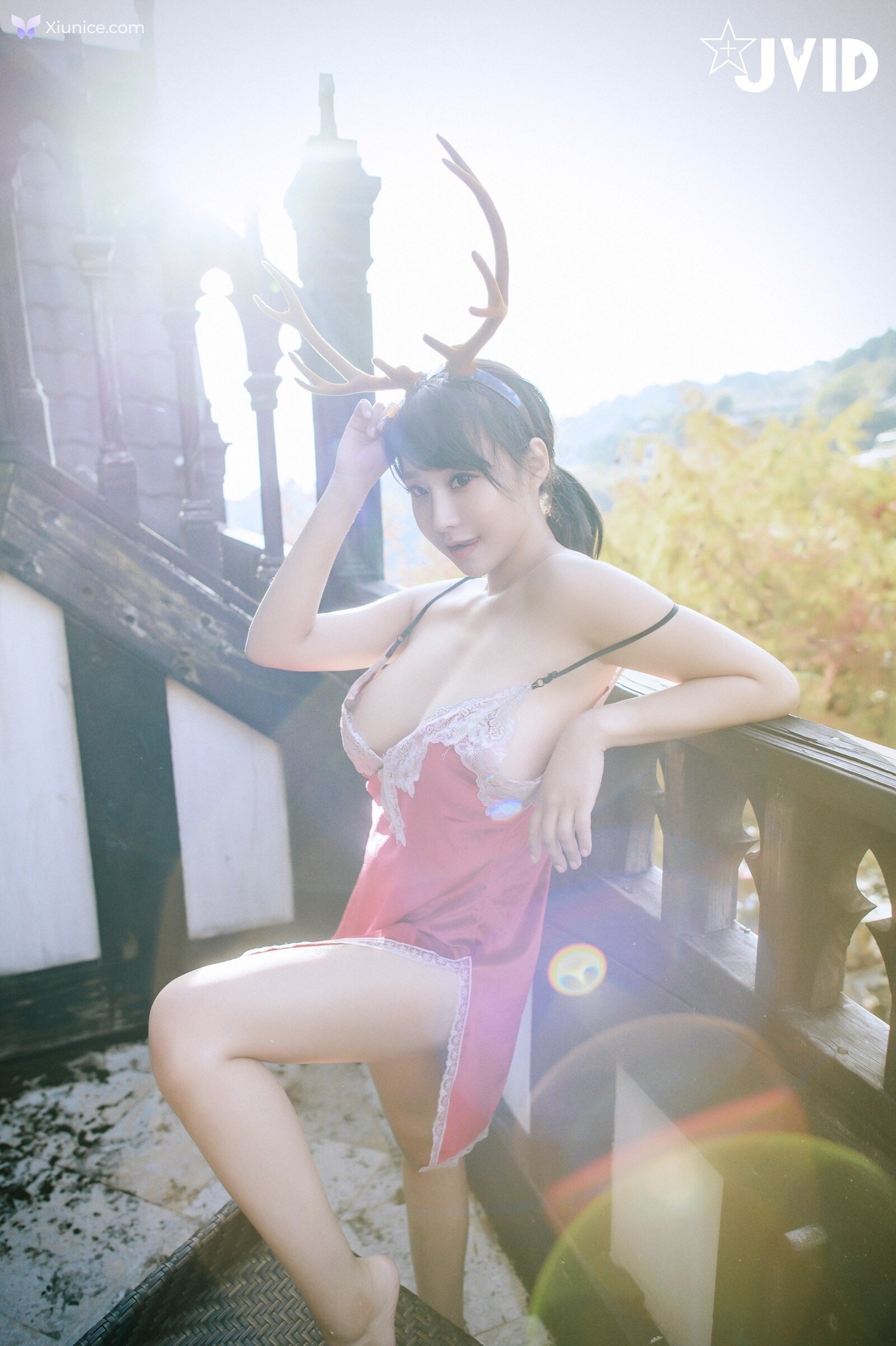 JVID Lele 樂樂 – 全輯上空無碼巨乳女神 樂樂鹿角女孩的報恩 第281张