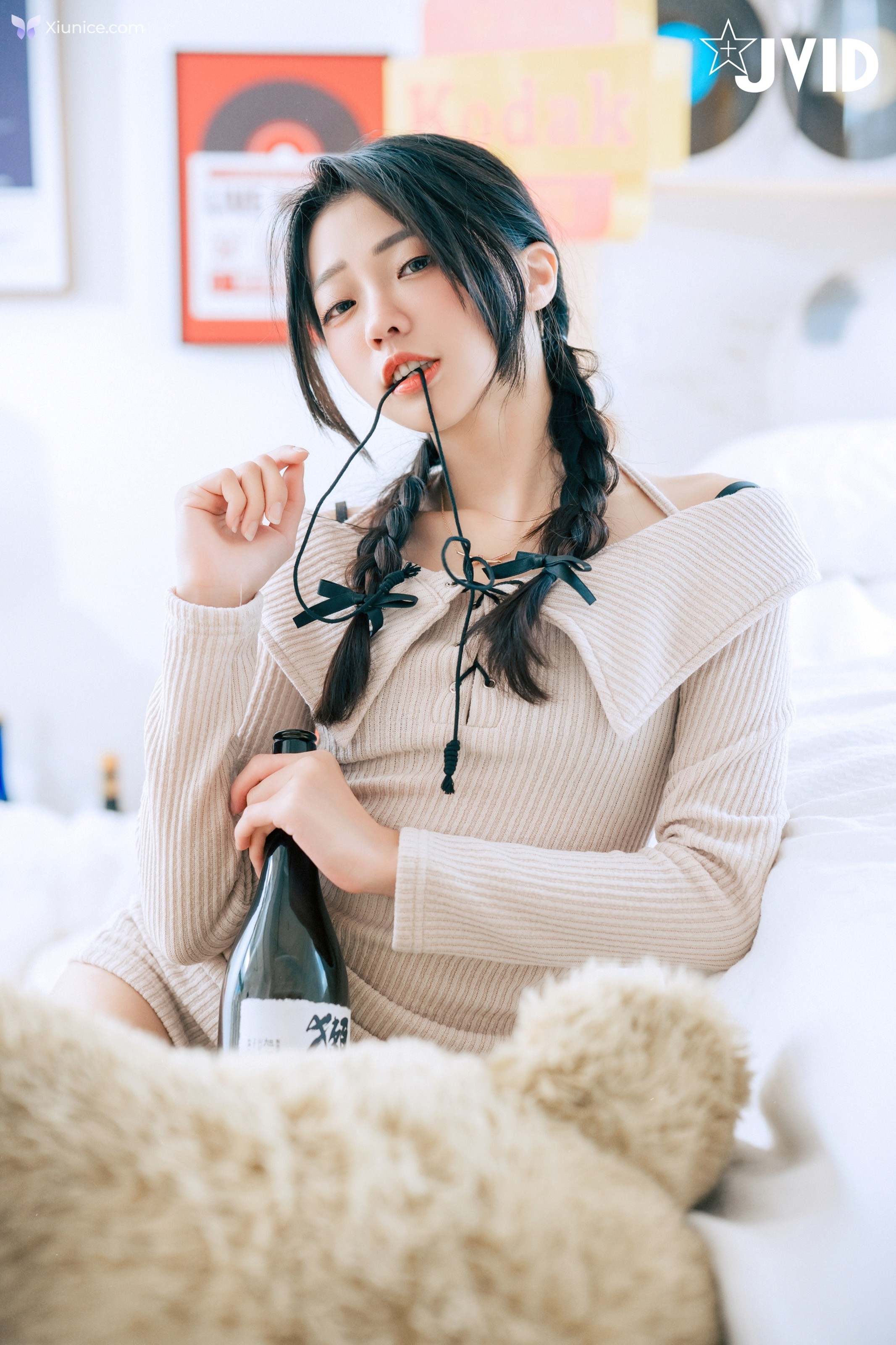 JVID 妍妍 Angel – 生日酒醉の強制性侵妍妍喝醉遭友人帶回脫光侵犯開腿露出美鮑主動撫摸肉棒 第431张