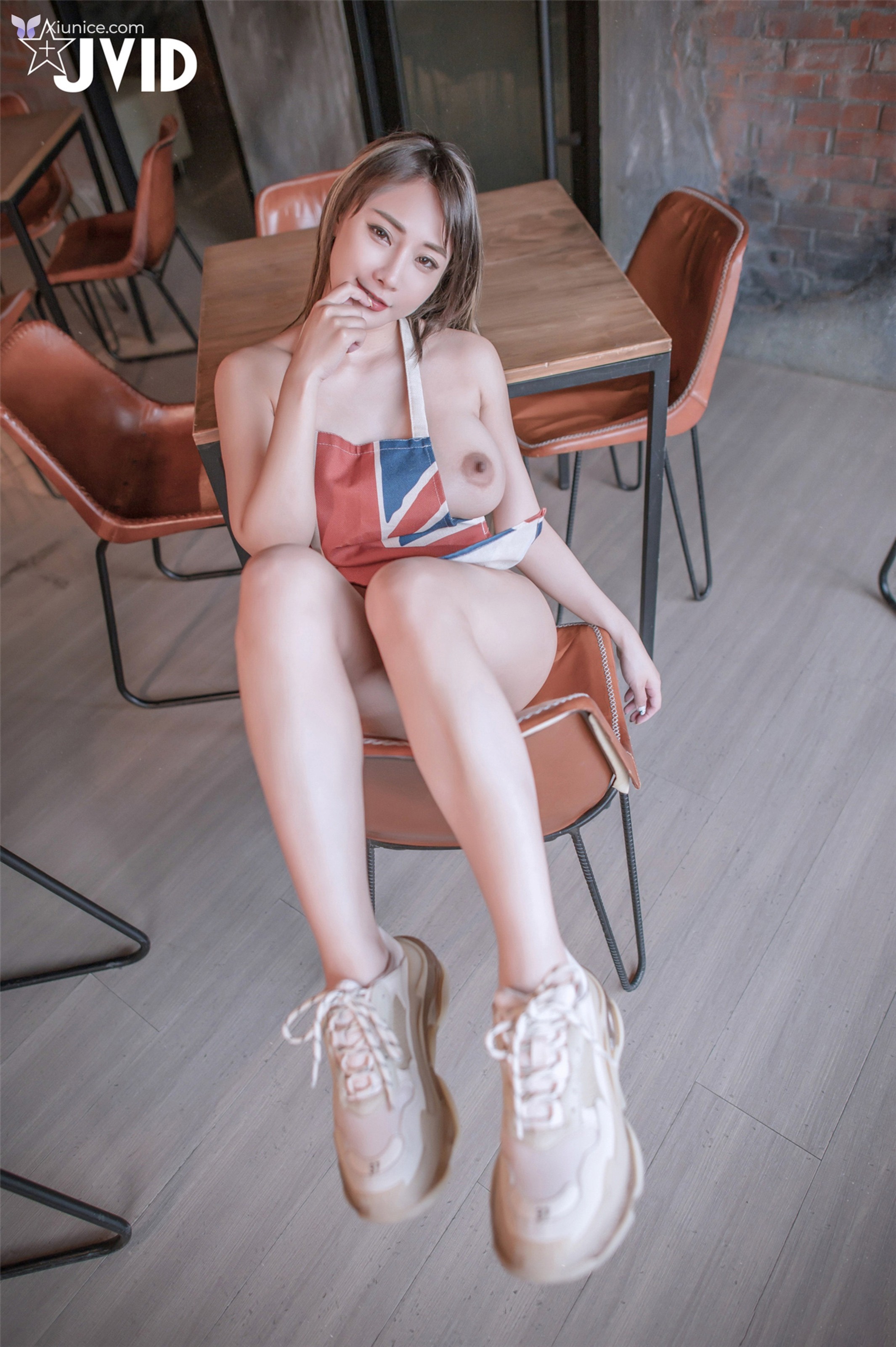 JVID Lele 樂樂 – 寂寞旅人咖啡馆 第55张