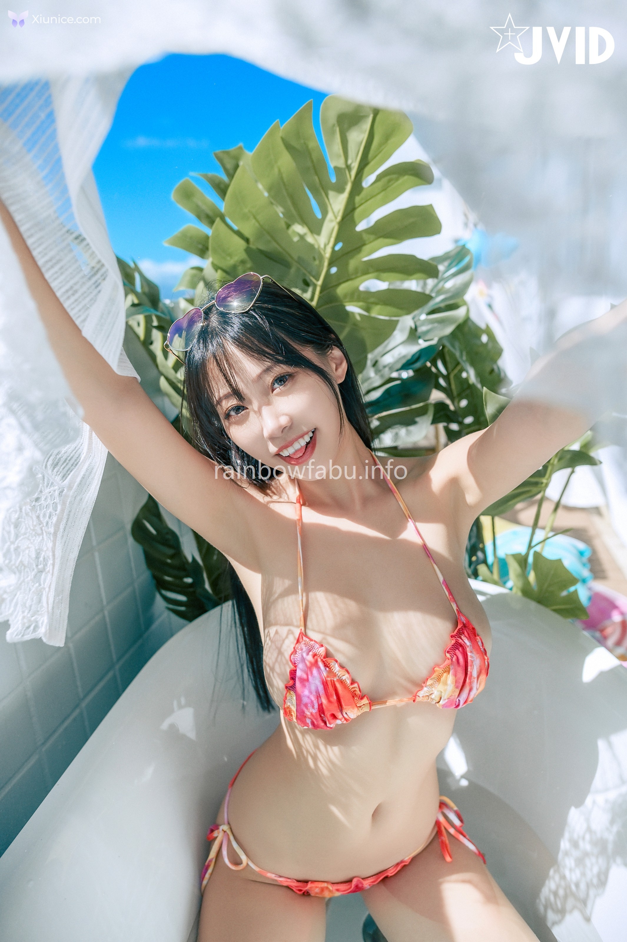 JVID WenHsin 玟妡 – 濕身陽台戲水夏日多巴胺超小片比基尼羊入虎口不吃對不起自己 第154张