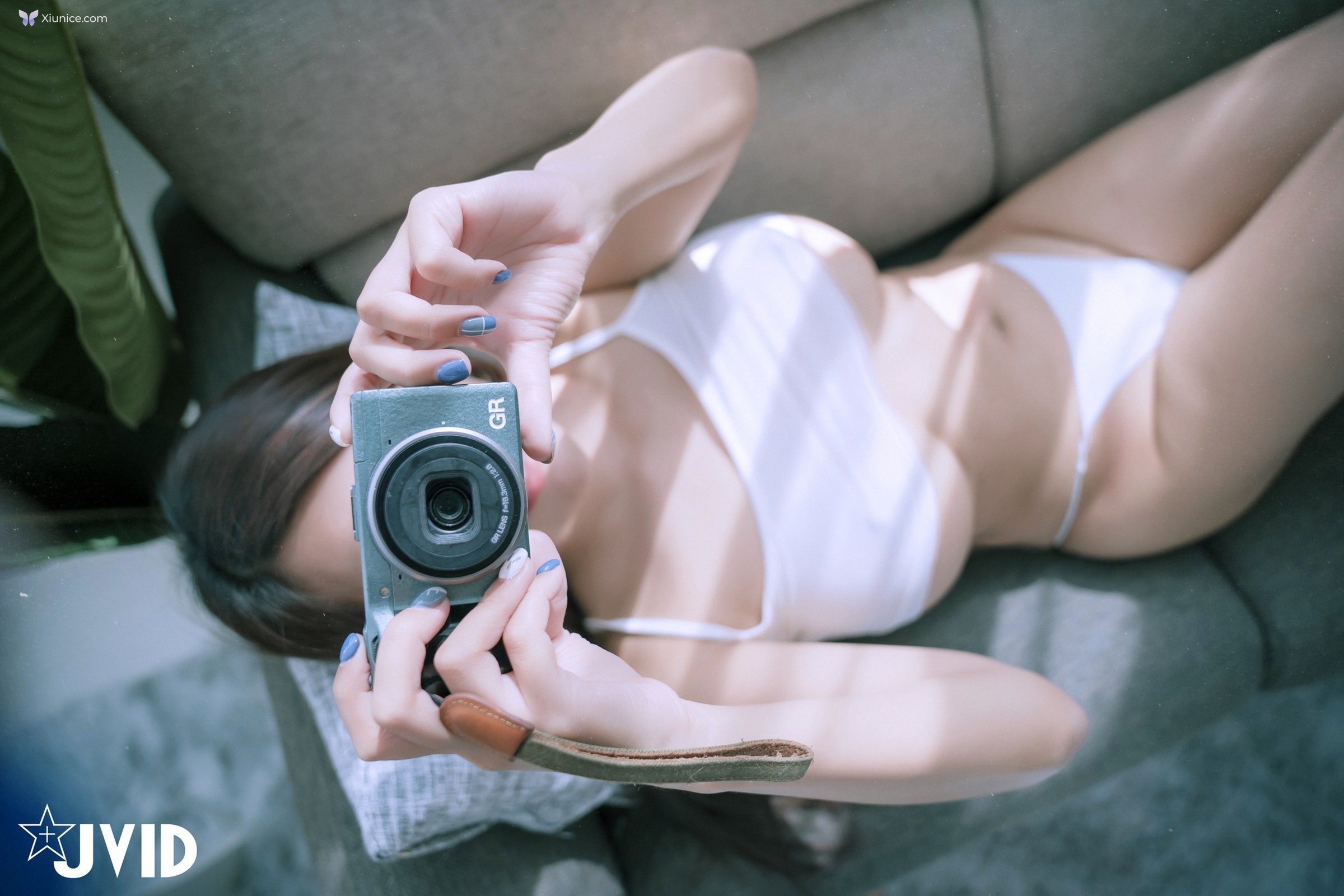 JVID Lele 樂樂 – 美巨乳樂樂最新力作性感晨光等你一起來滾床 第133张
