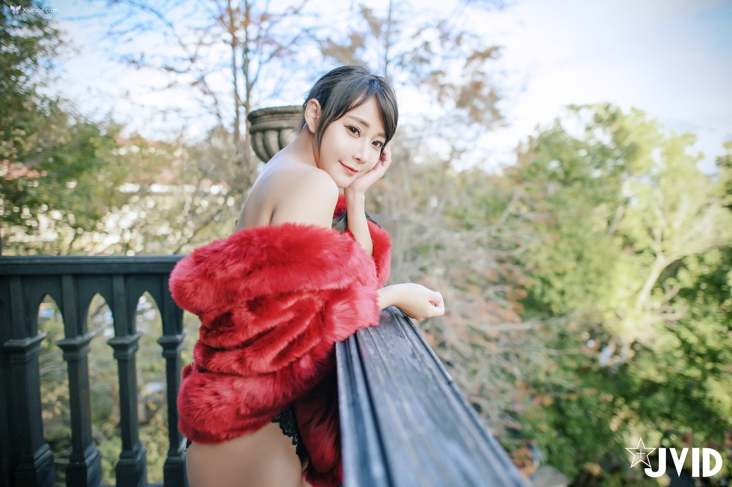 JVID Lele 樂樂 – 全輯上空無碼巨乳女神 樂樂鹿角女孩的報恩 第314张