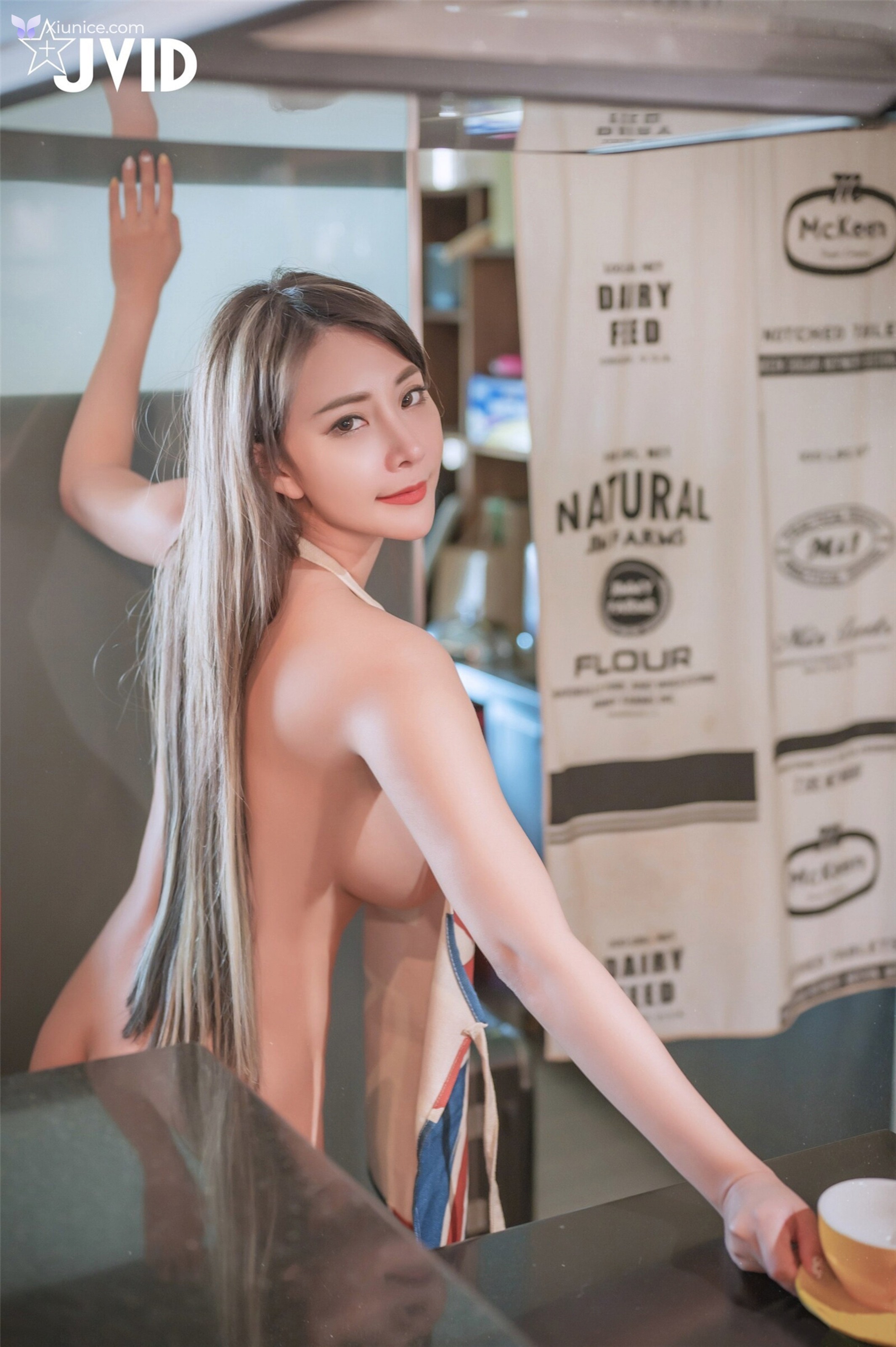 JVID Lele 樂樂 – 寂寞旅人咖啡馆 第113张