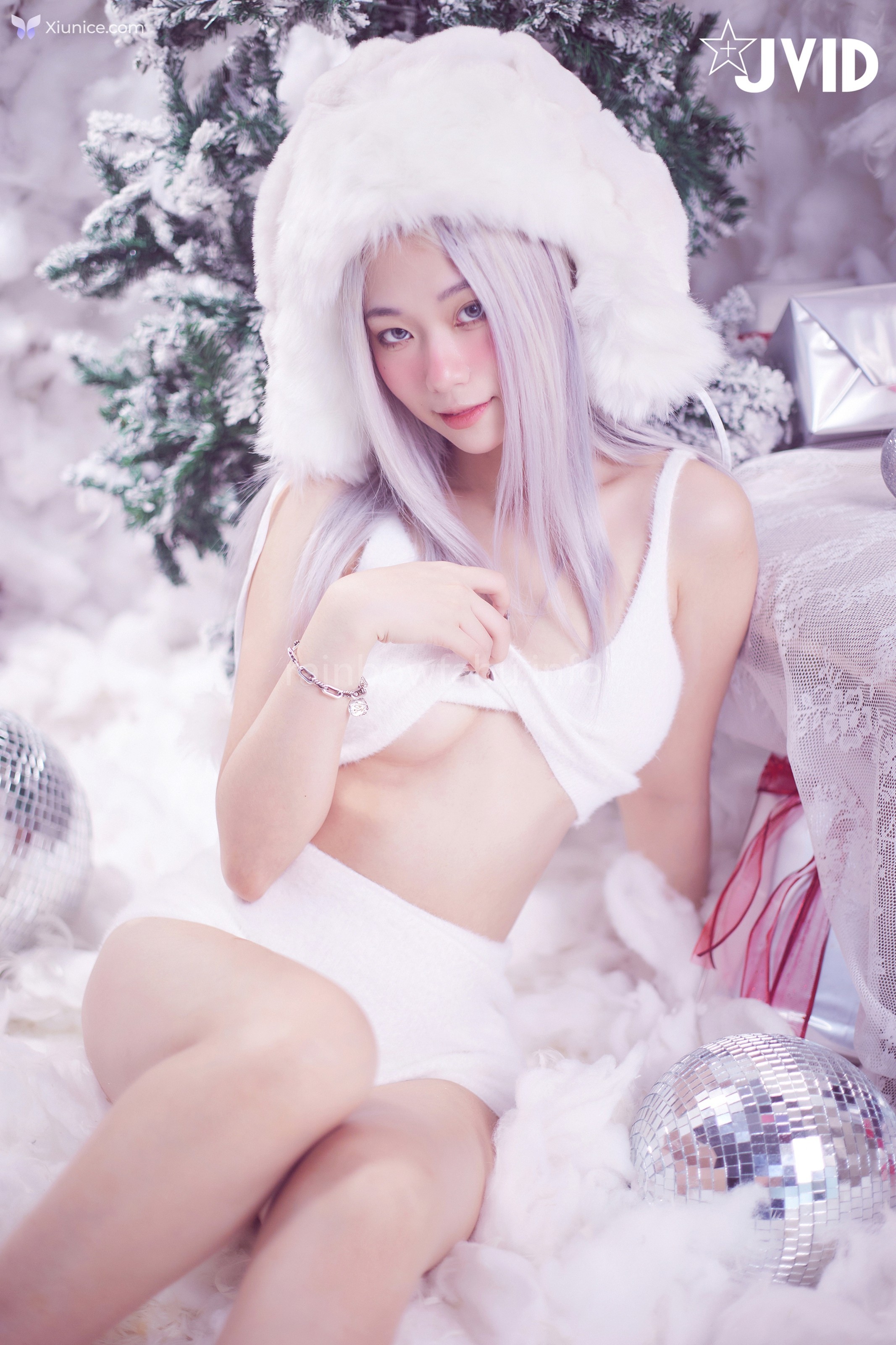 JVID Verna – 性感的愛死寂寞人雪女Verna陪你度過聖誕寒冬 第16张