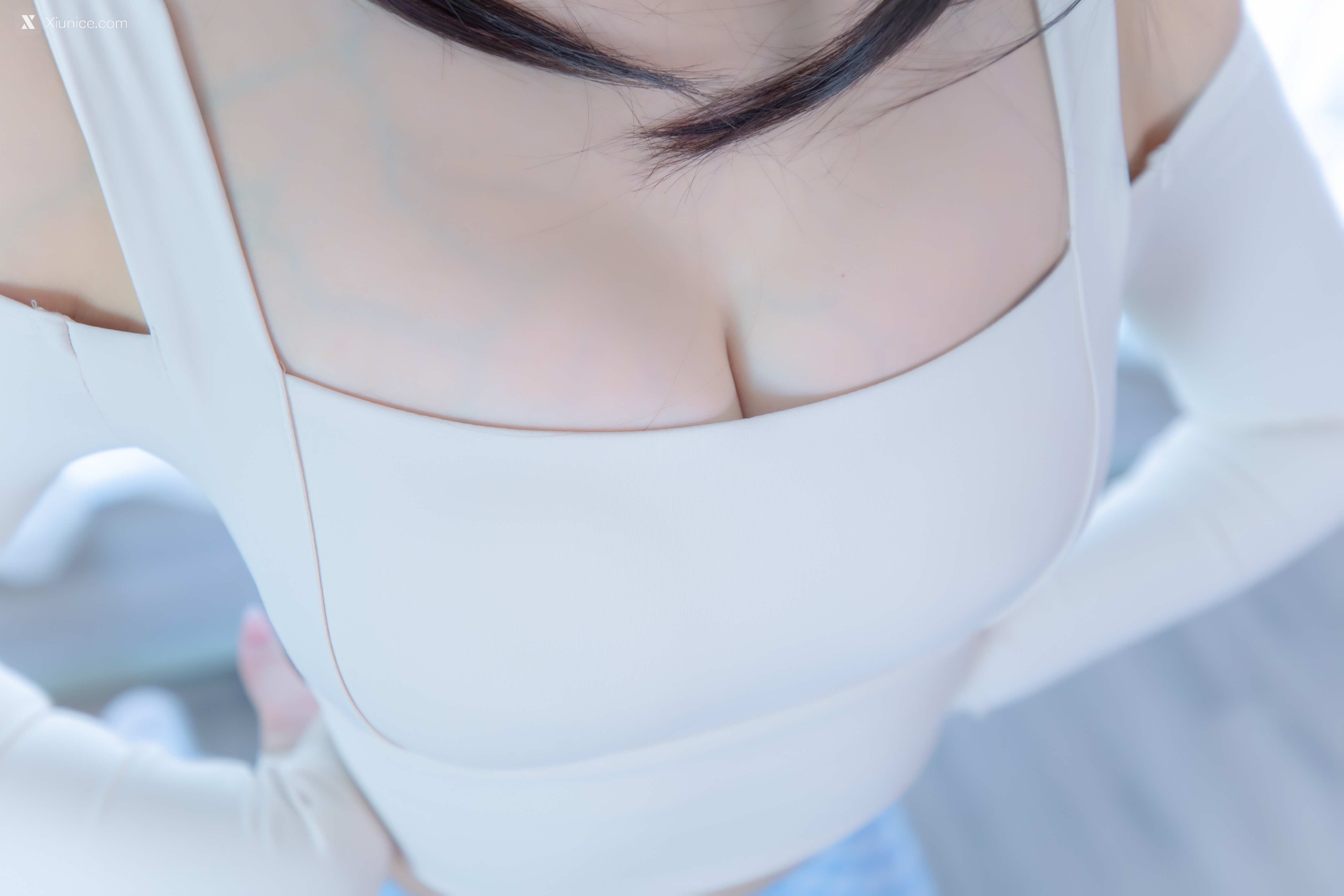Coser@神楽坂真冬 Vol.103 蓝白格 第13张
