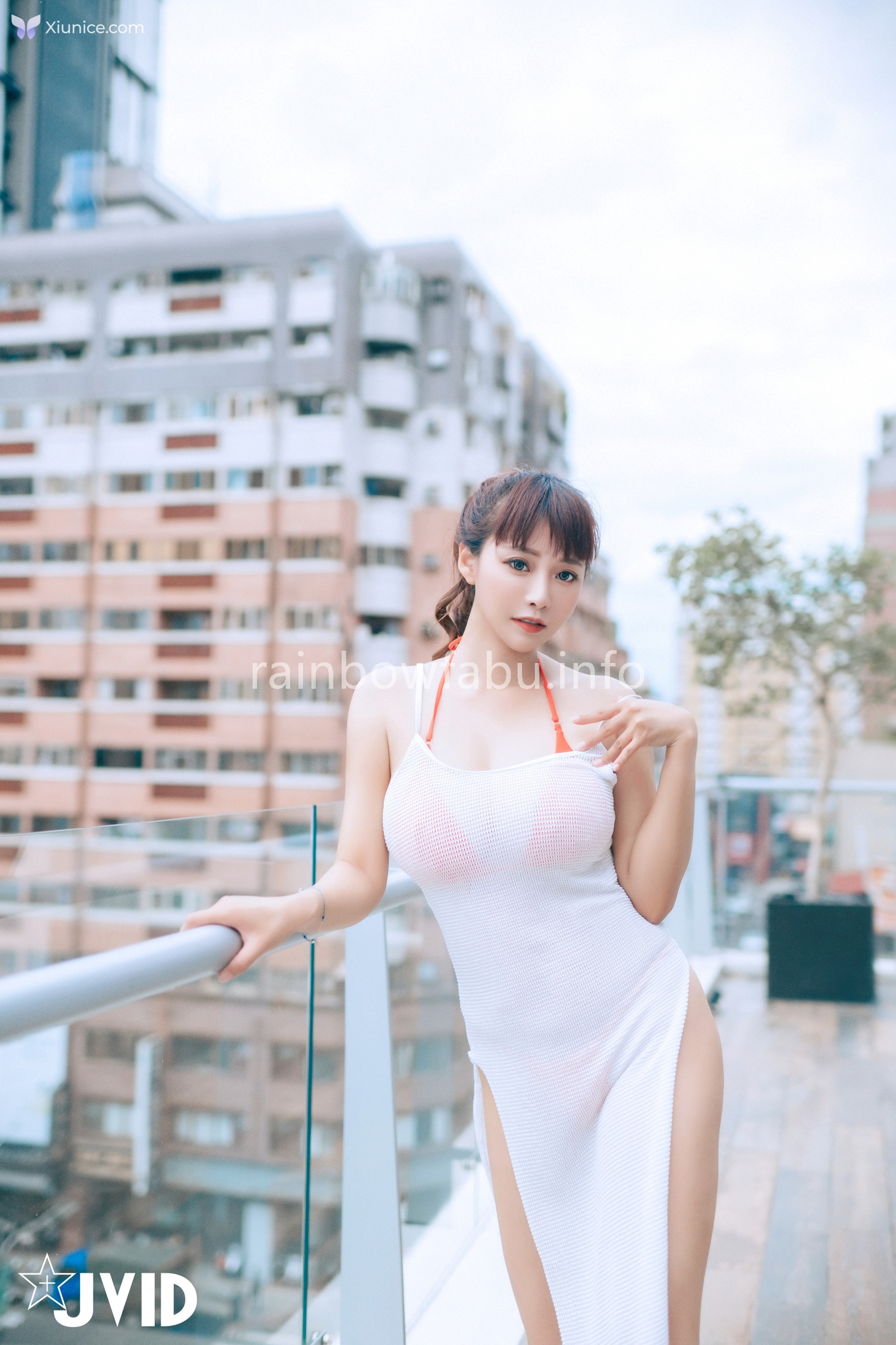 JVID Lele 樂樂 – 濕身露出豪乳 開腿露鮑 誘惑丈夫下屬後入猛撞 暴力巨乳搖晃淫蕩人妻濕身誘惑 第134张