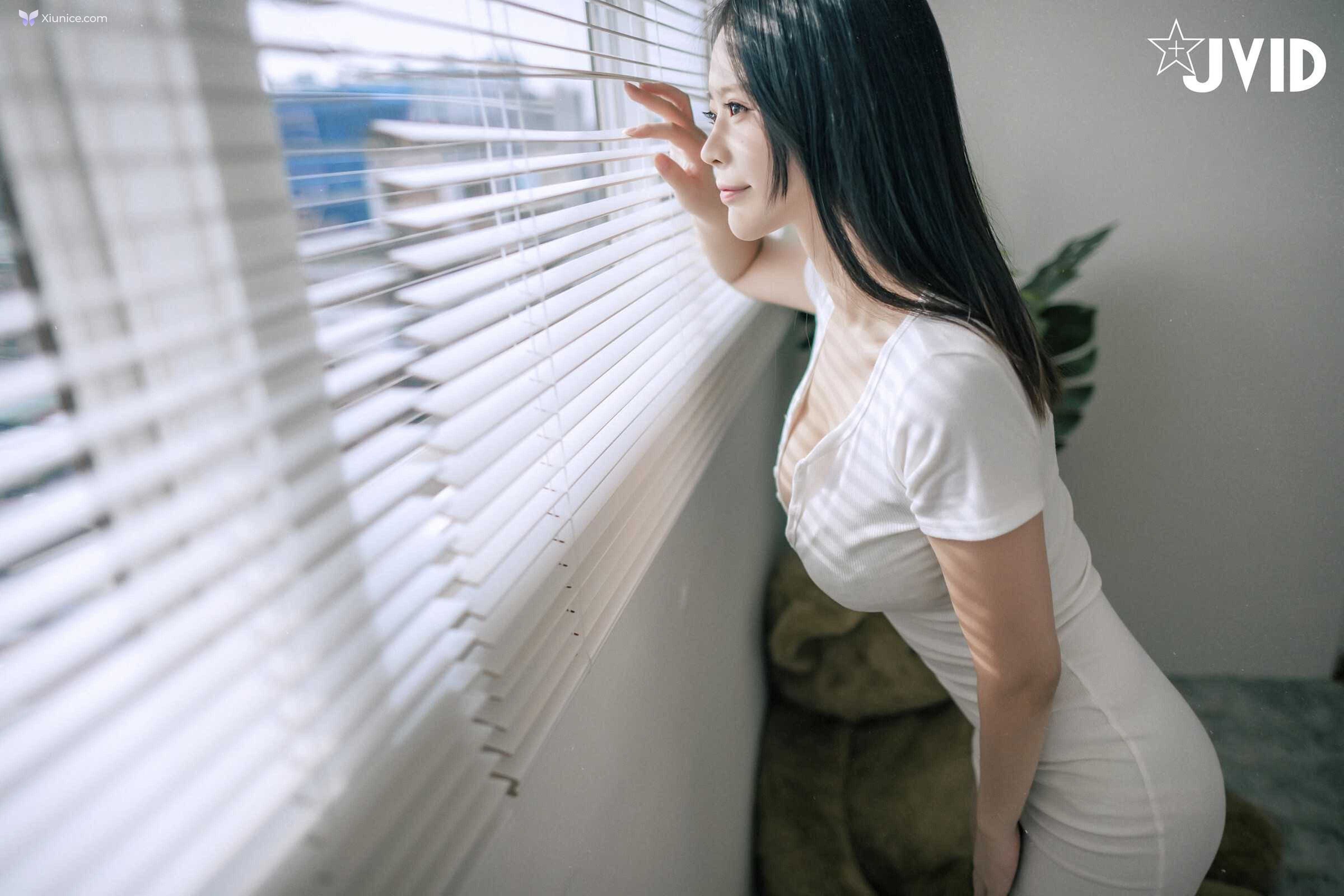 JVID 謝夏天 – 近60萬粉絲的巨乳網紅直播主脫了首次挑戰性感寫真大秀超美G奶 第79张