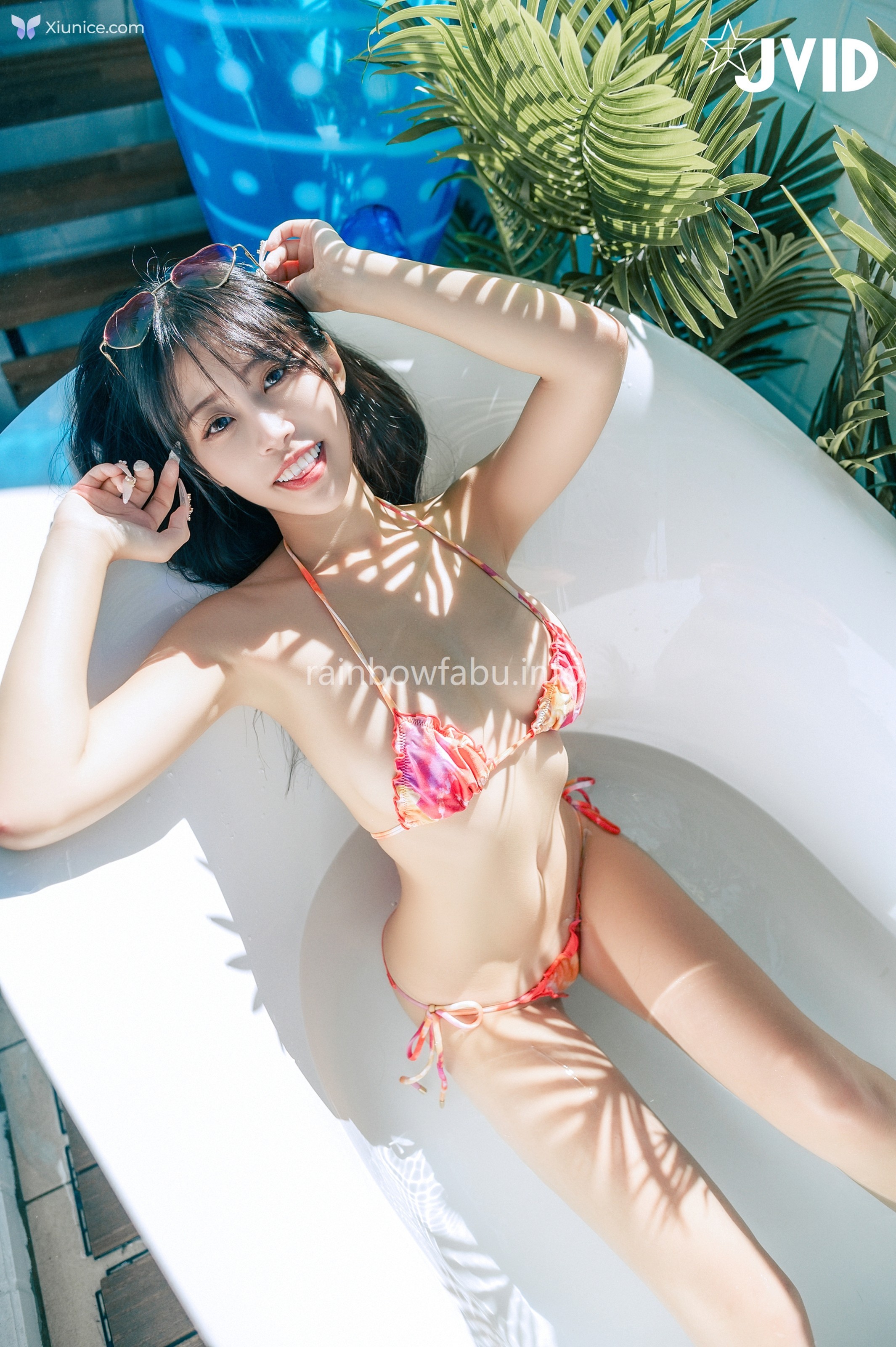 JVID WenHsin 玟妡 – 濕身陽台戲水夏日多巴胺超小片比基尼羊入虎口不吃對不起自己 第109张