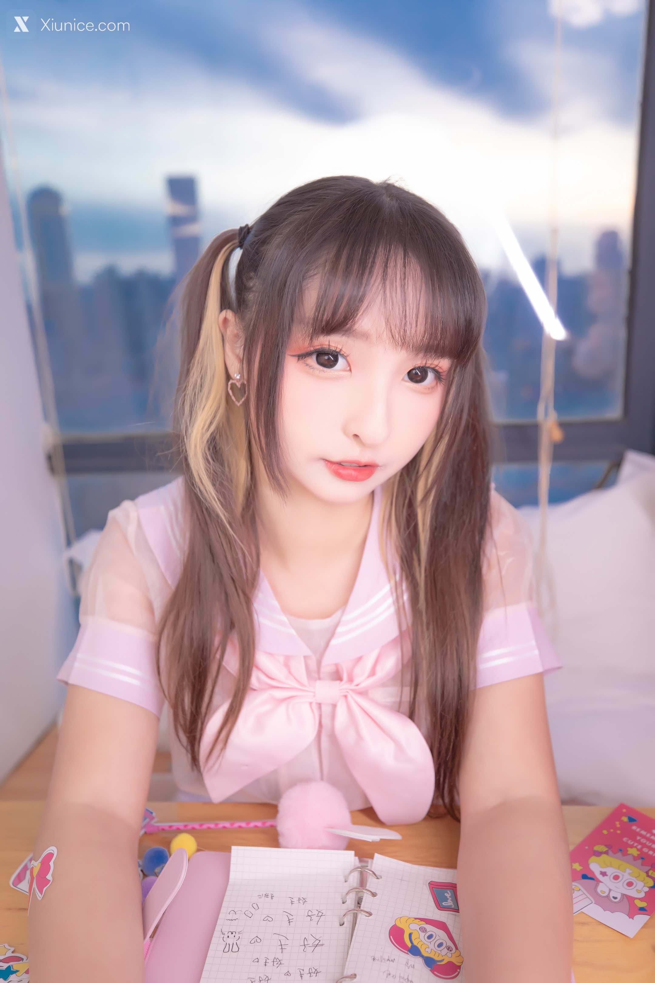 Coser@神楽坂真冬 Vol.079 绝对企画-透明黑白水手服《特別なことに》 第18张
