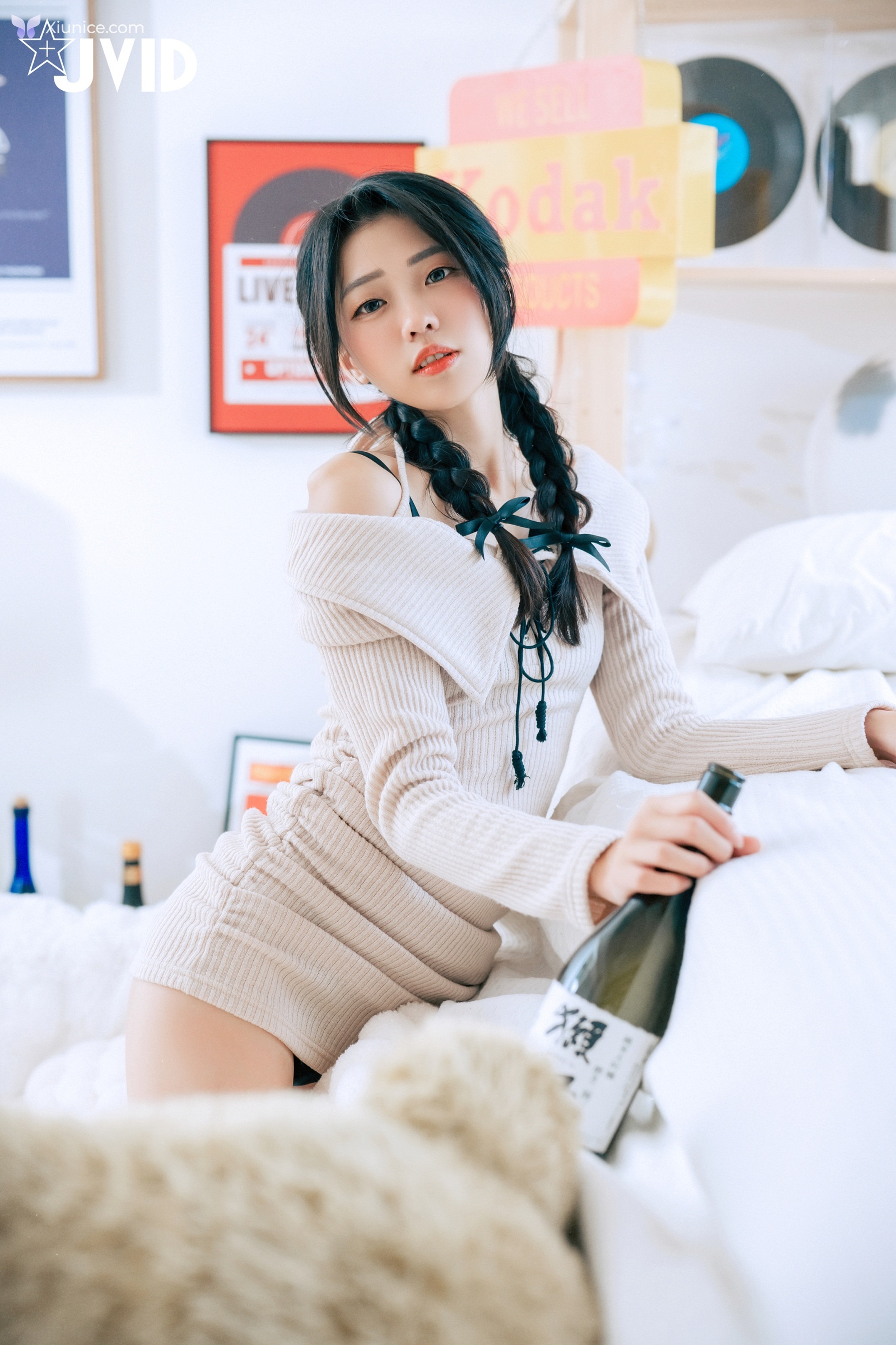 JVID 妍妍 Angel – 生日酒醉の強制性侵妍妍喝醉遭友人帶回脫光侵犯開腿露出美鮑主動撫摸肉棒 第457张