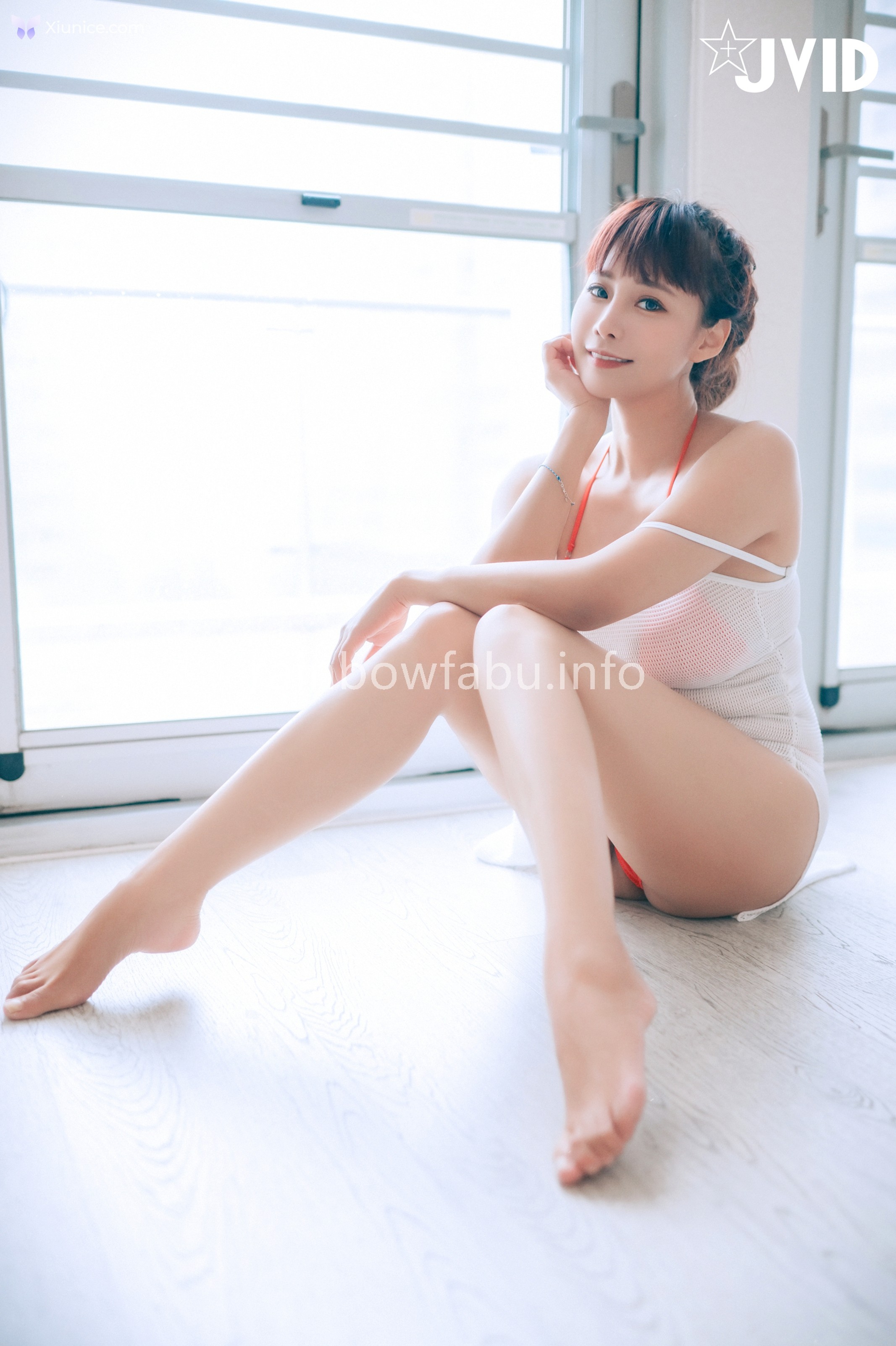 JVID Lele 樂樂 – 濕身露出豪乳 開腿露鮑 誘惑丈夫下屬後入猛撞 暴力巨乳搖晃淫蕩人妻濕身誘惑 第276张