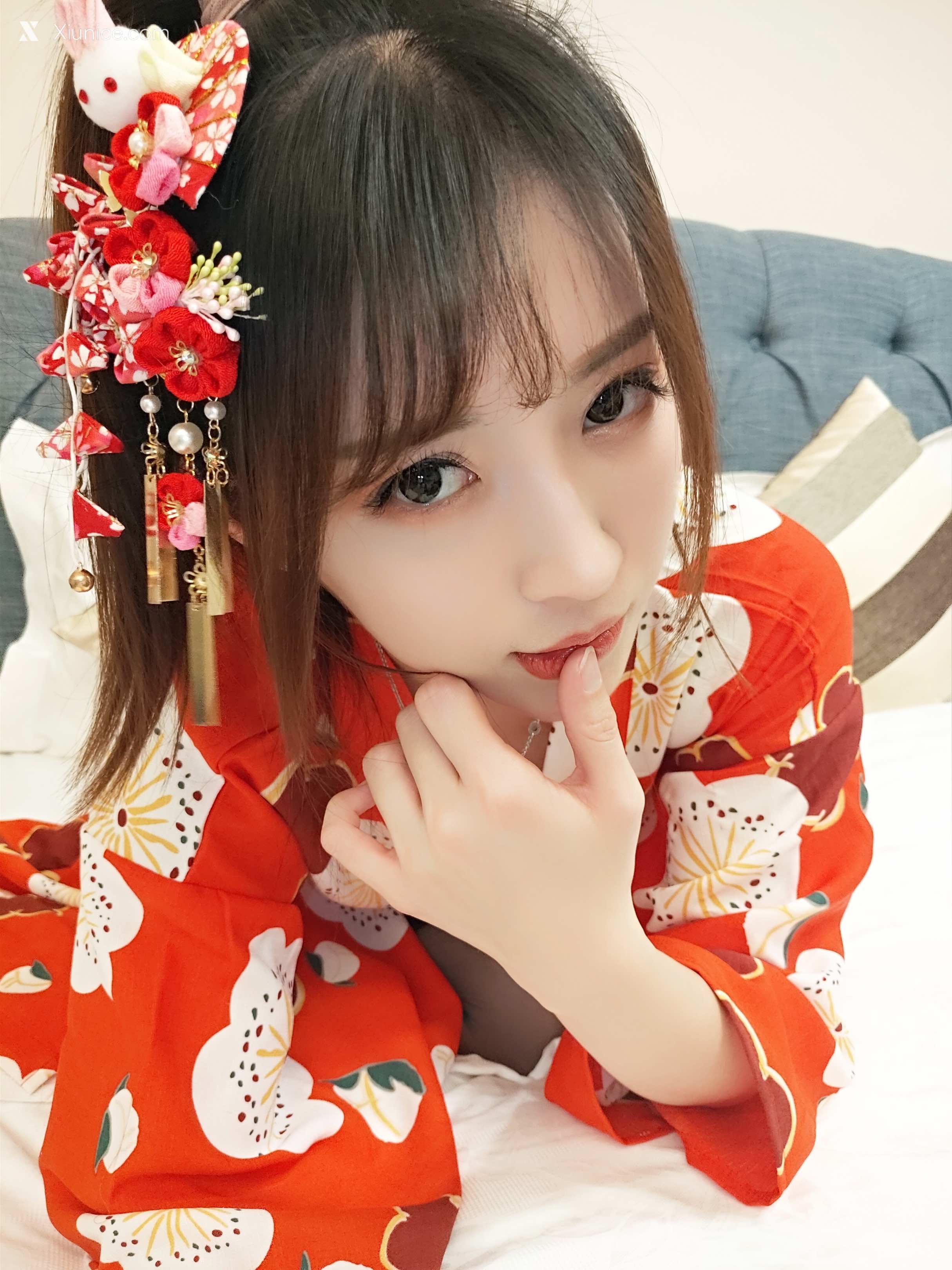 Coser@小女巫露娜 Vol.002 和服桃心黑色长筒袜 第19张