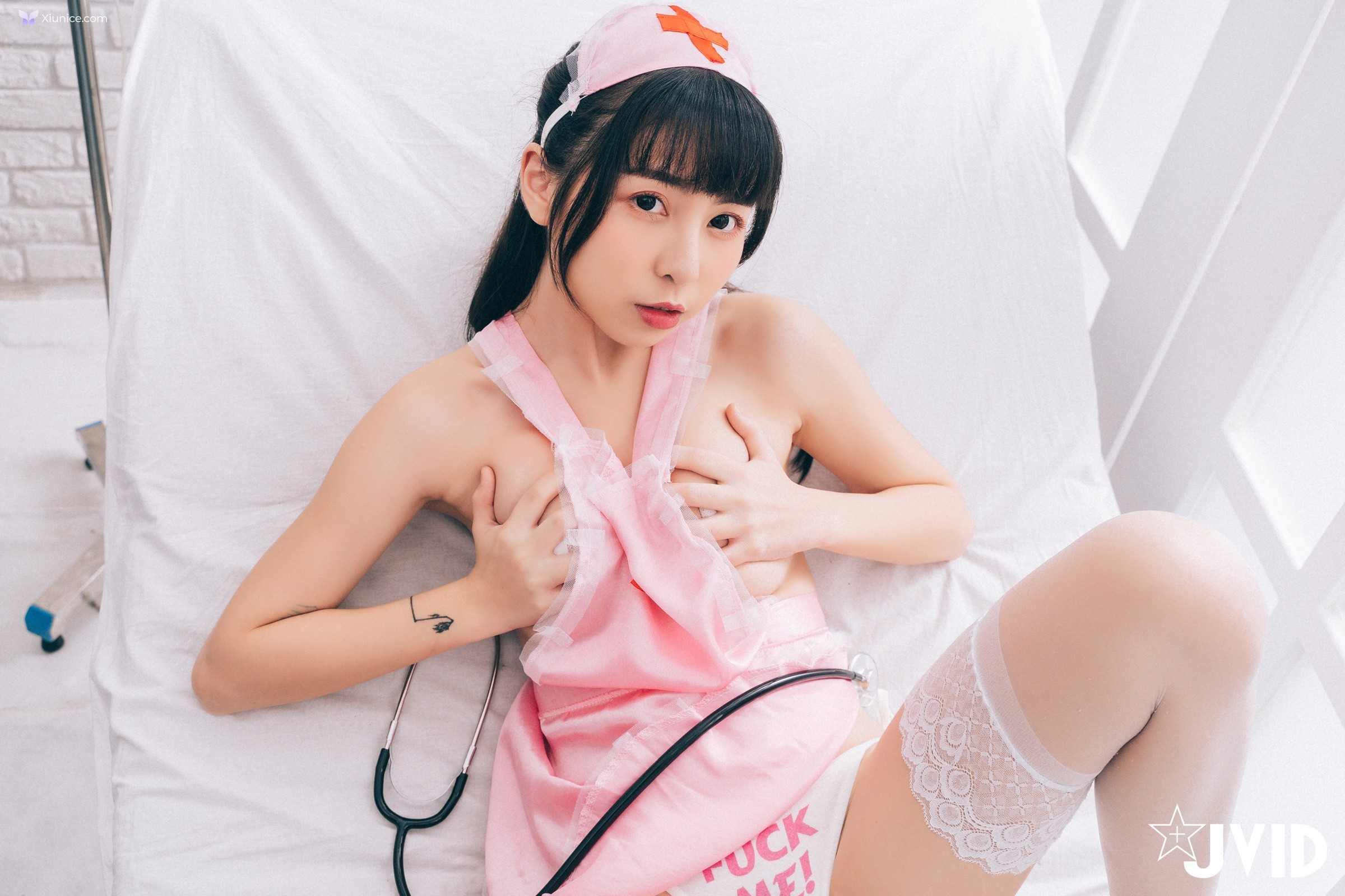JVID 月台尼Tiny – 讓情色巨乳護士用女上位幫你搖出來吧 第39张
