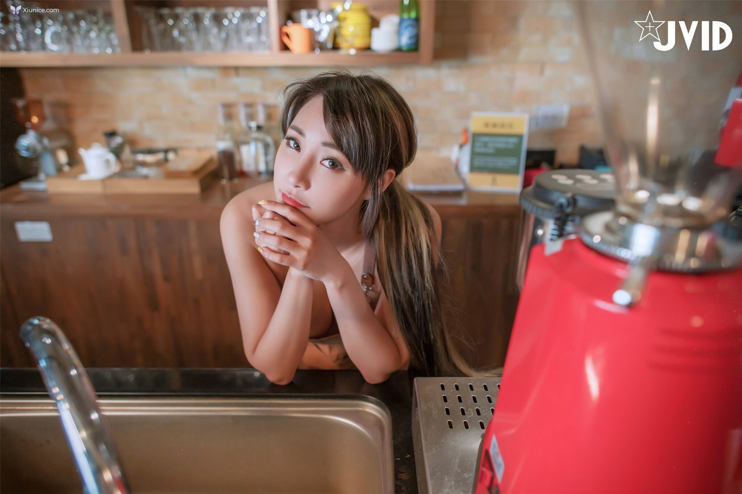 JVID Lele 樂樂 – 寂寞旅人咖啡馆 第28张