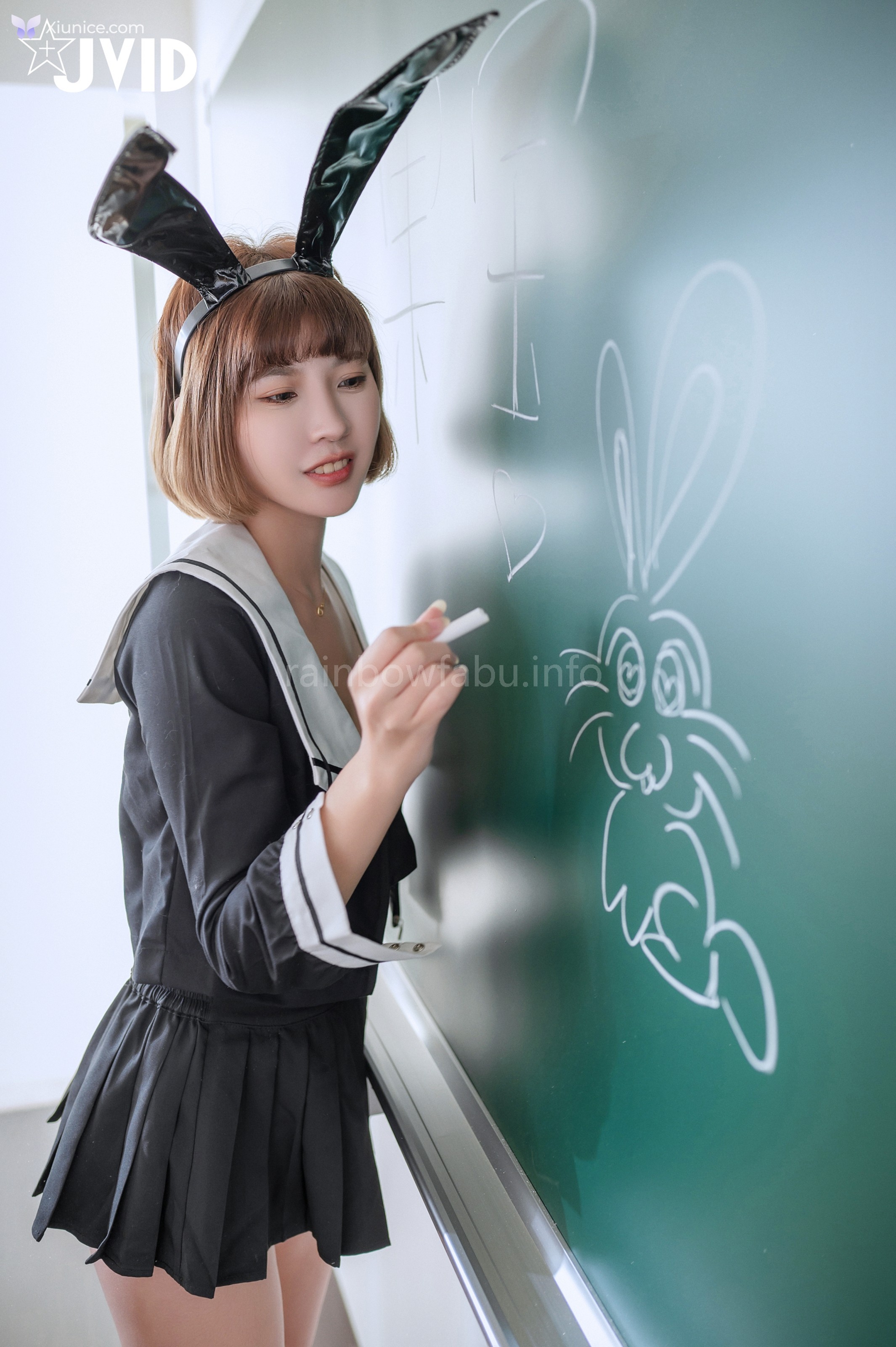 JVID 果寶寶 葉思敏 – 淫欲の萌兔學園 女神級巨乳同框果寶寶和葉思敏在教室裡搞出什麼火花讓老師好難為情 第8张