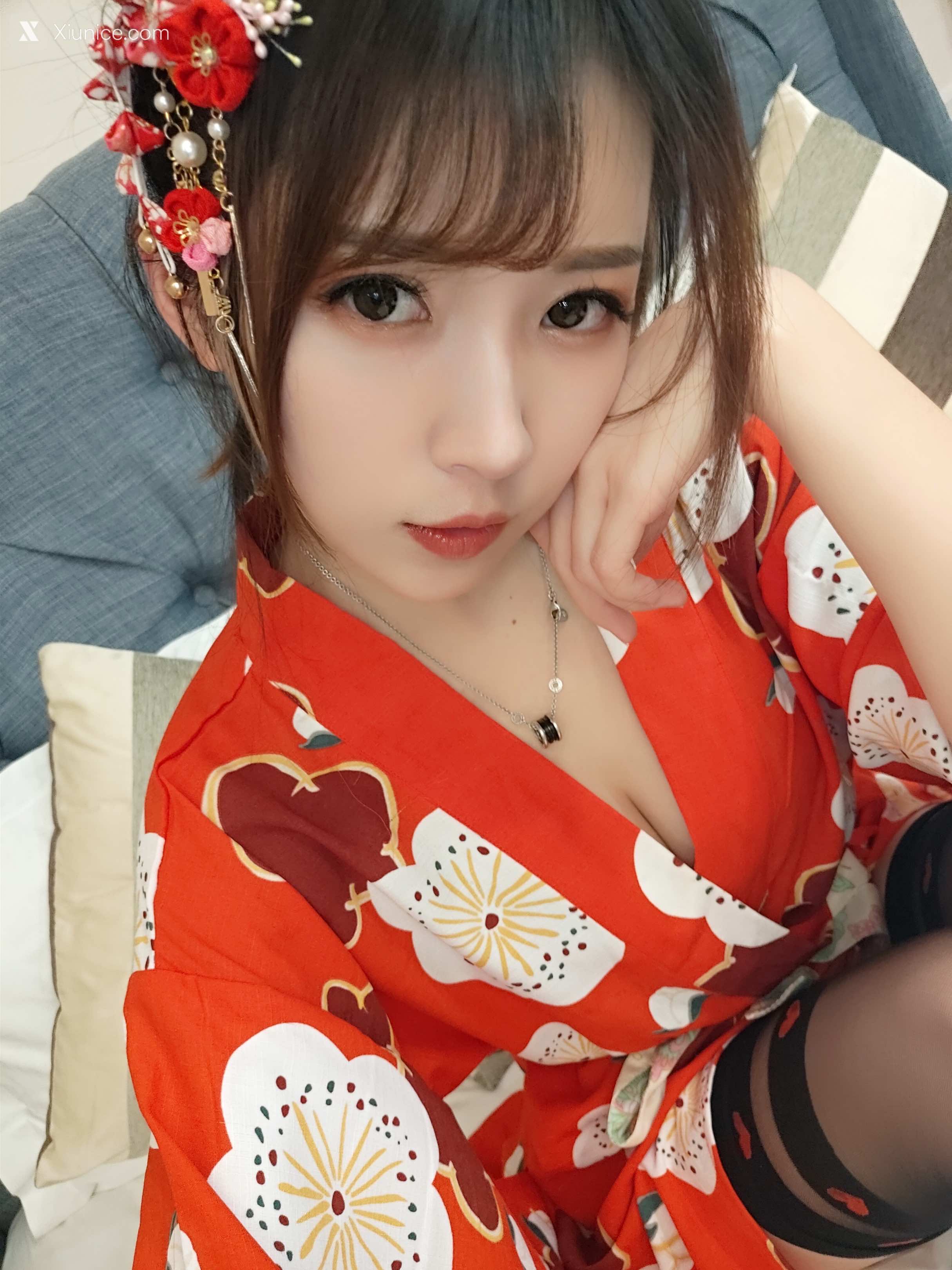 Coser@小女巫露娜 Vol.002 和服桃心黑色长筒袜 第39张