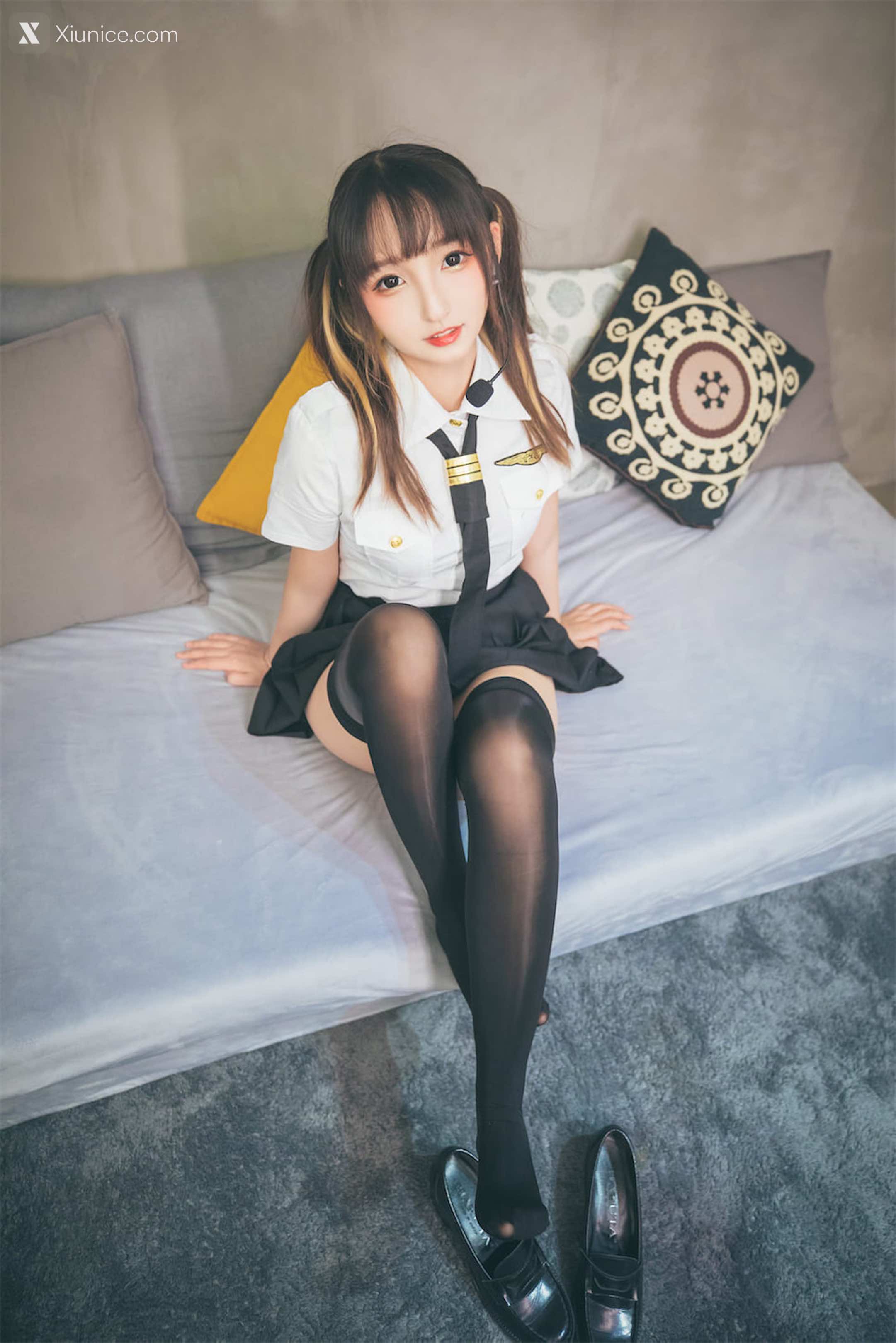 Coser@神楽坂真冬 Vol.081 绝对企画-黑丝皮衣《お帰りなさい、指揮官》 第125张
