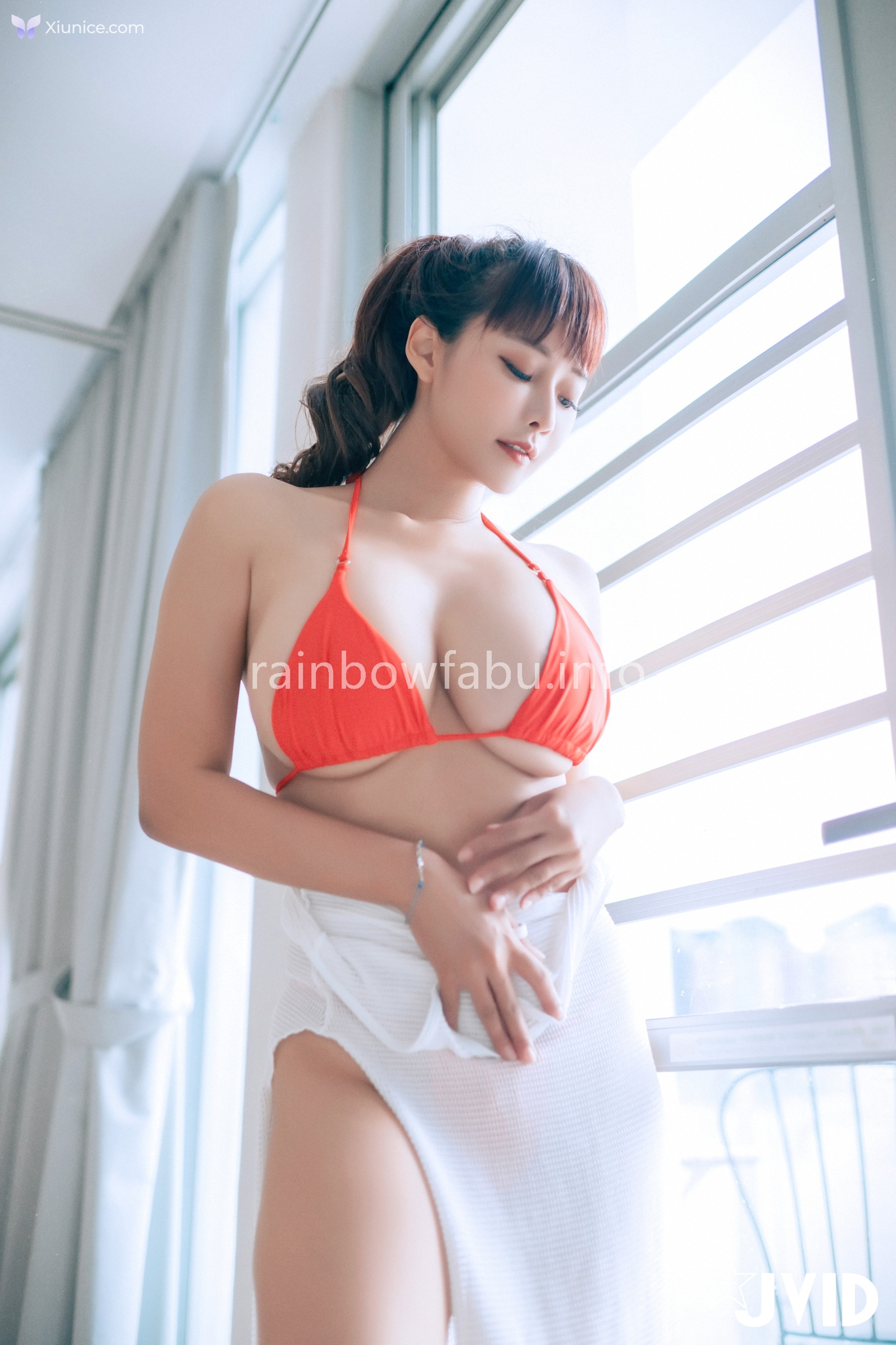 JVID Lele 樂樂 – 濕身露出豪乳 開腿露鮑 誘惑丈夫下屬後入猛撞 暴力巨乳搖晃淫蕩人妻濕身誘惑 第240张