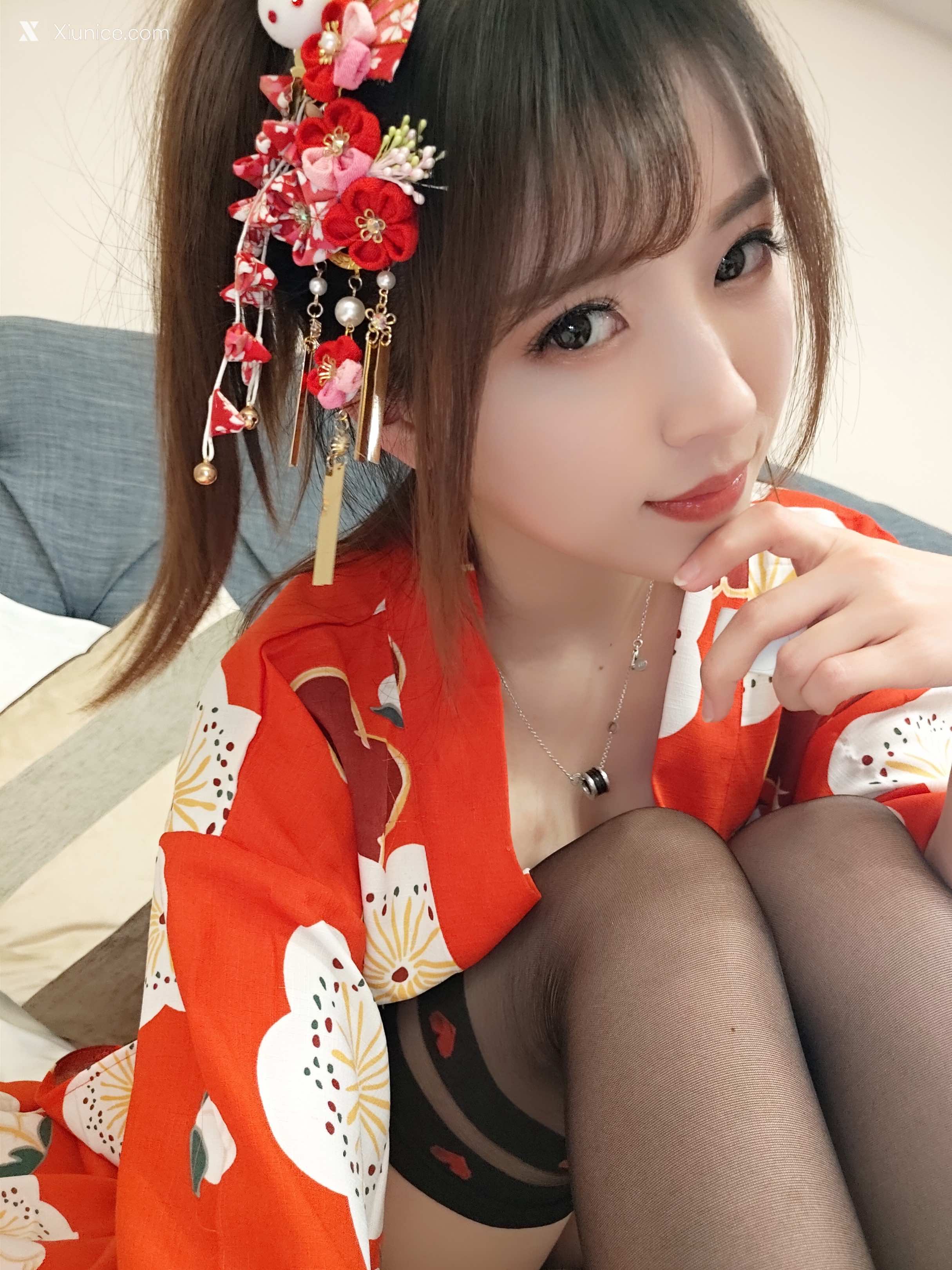 Coser@小女巫露娜 Vol.002 和服桃心黑色长筒袜 第40张