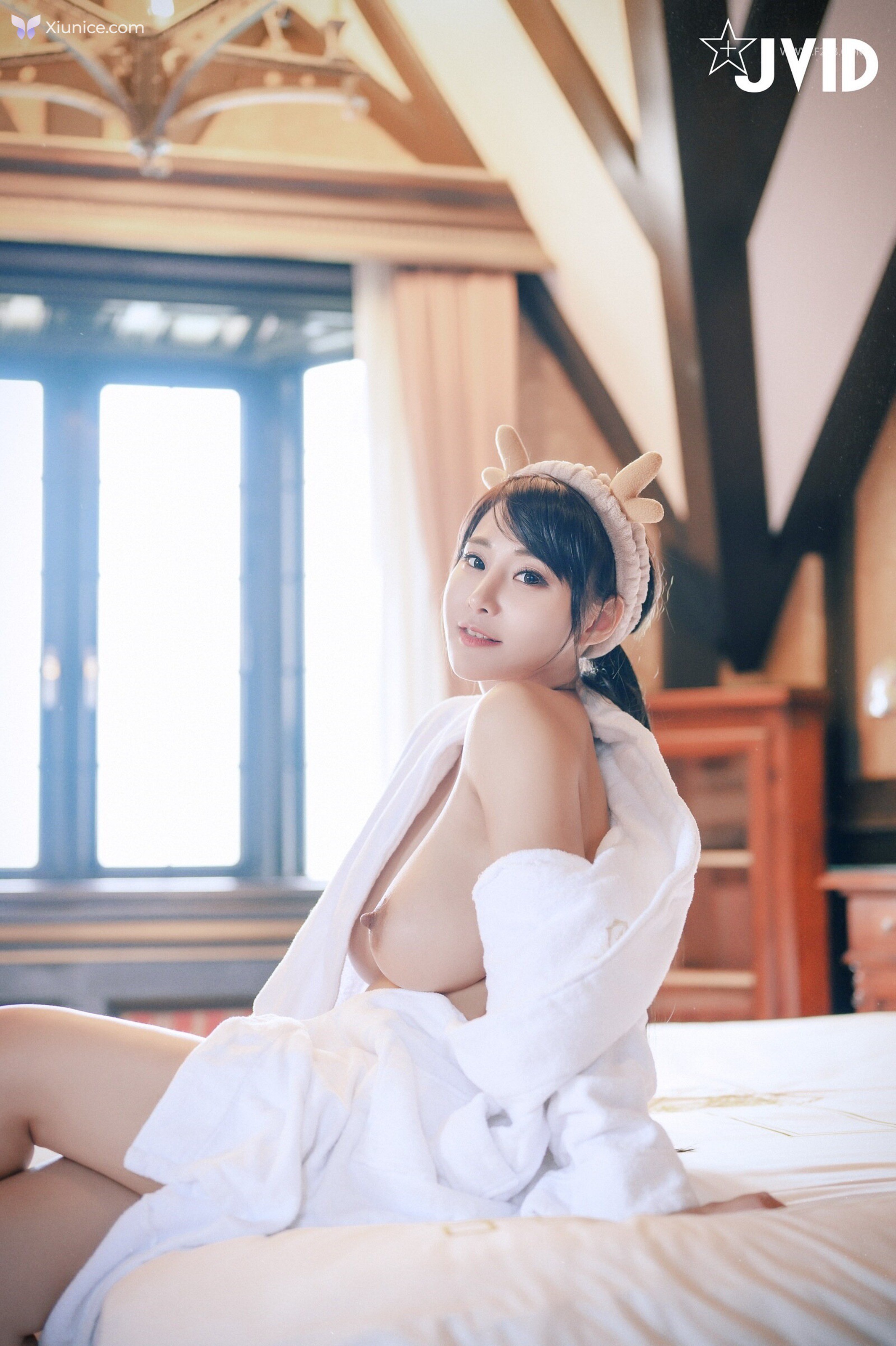 JVID Lele 樂樂 – 全輯上空無碼巨乳女神 樂樂鹿角女孩的報恩 第84张