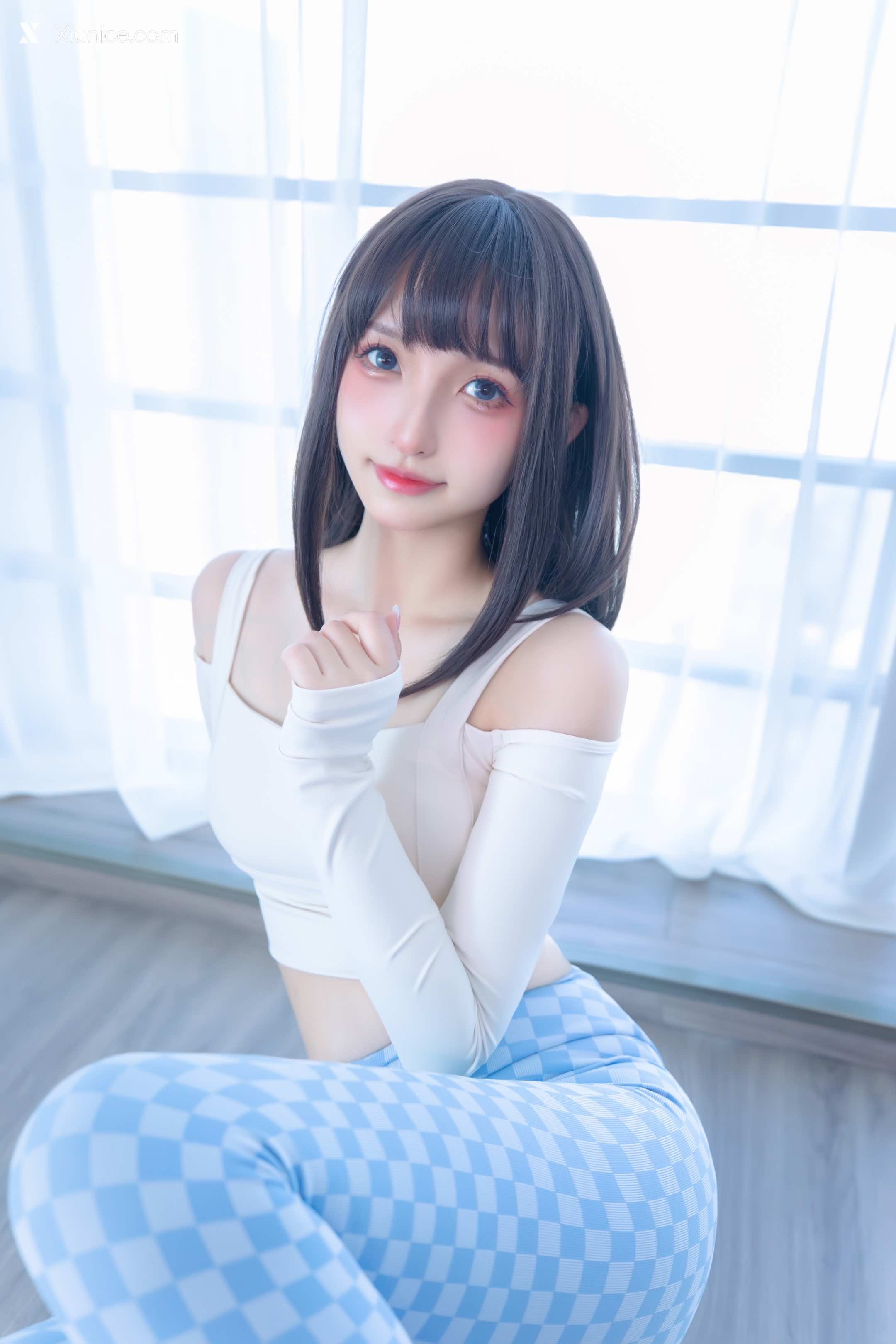 Coser@神楽坂真冬 Vol.103 蓝白格 第46张