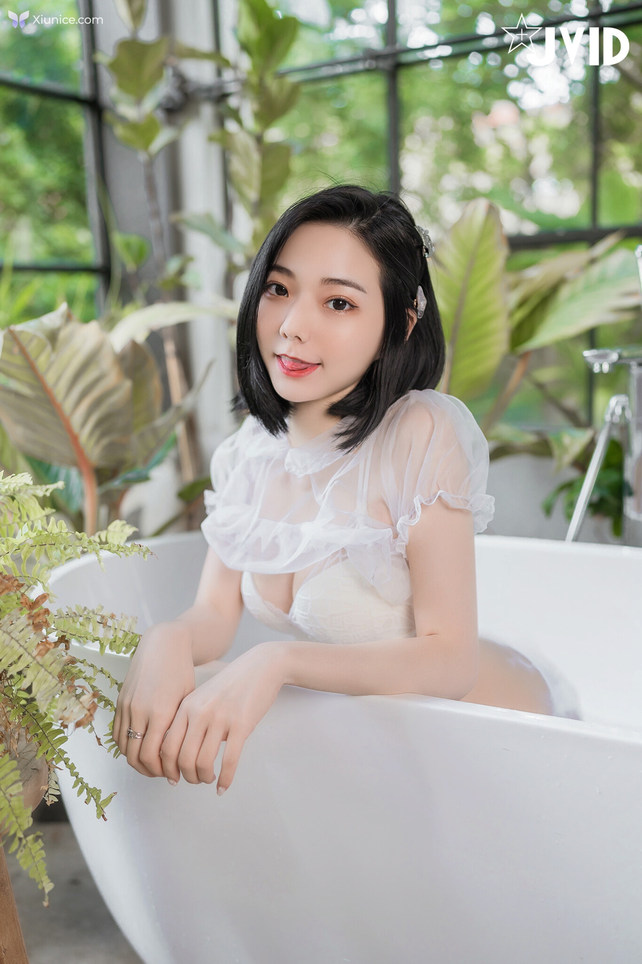 JVID 啾啾 – 誤闖莊園窺探心儀女神啾啾 入浴反被誘惑勾引 第86张