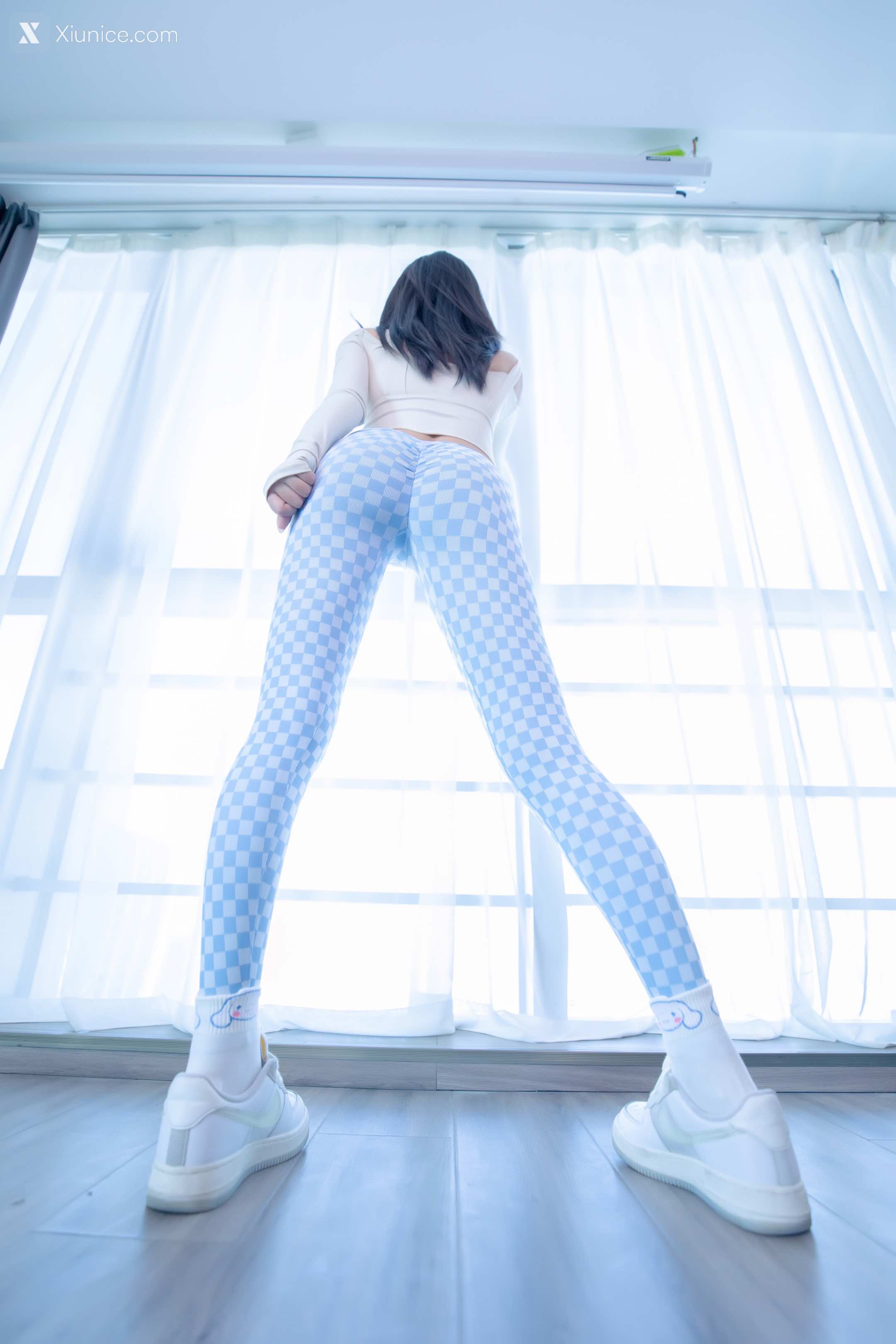 Coser@神楽坂真冬 Vol.103 蓝白格 第69张
