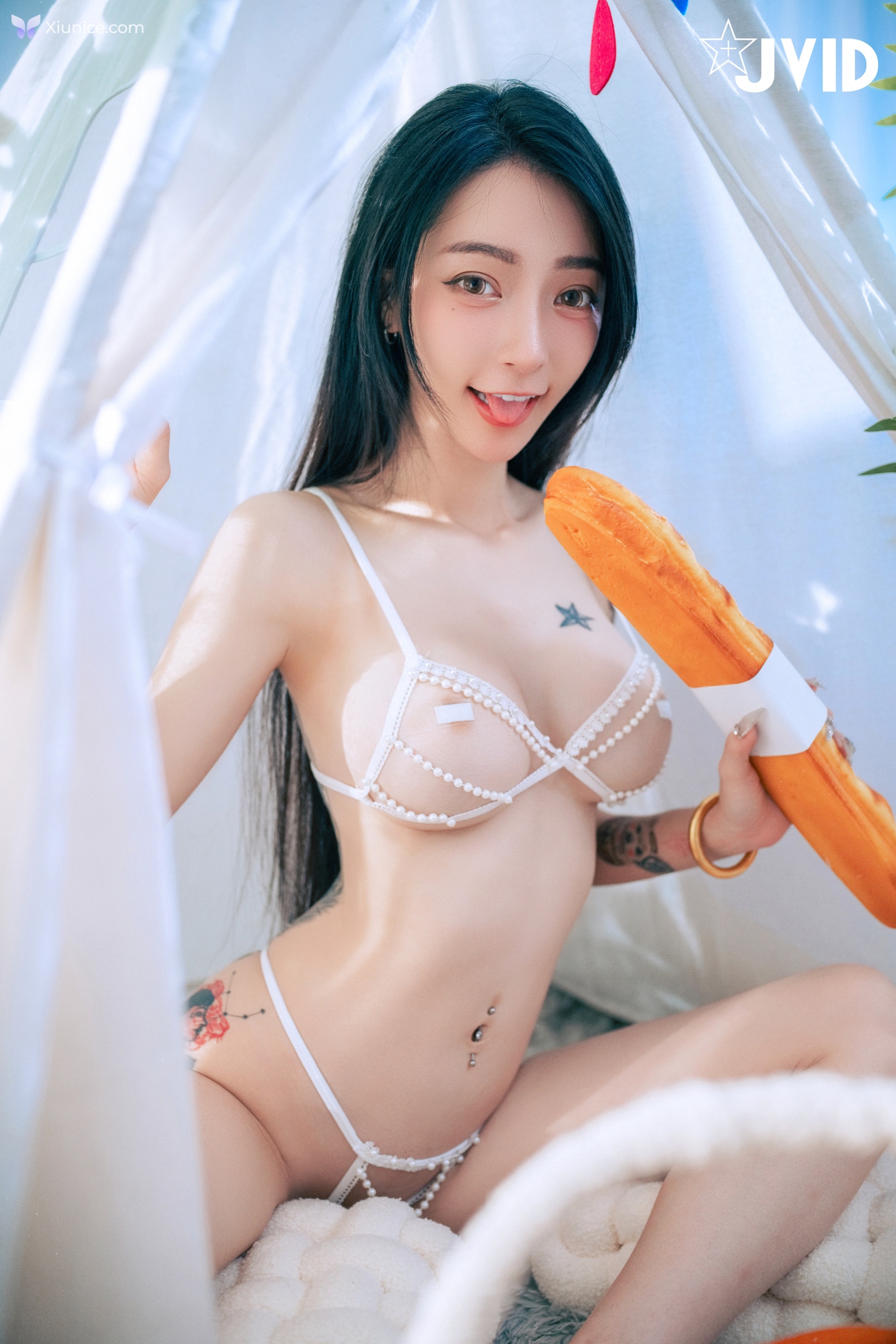 JVID 飄飄哥 – 最狂尺度生日特輯極細丁無膚膠色色の裸體生日趴飄飄慶生被脫光光塗抹奶油超細線丁無膚膠擠出誘人駱駝蹄屁股翹高背後位視角超色慾超誘人裸體奶油慶生影片熱映中 第212张