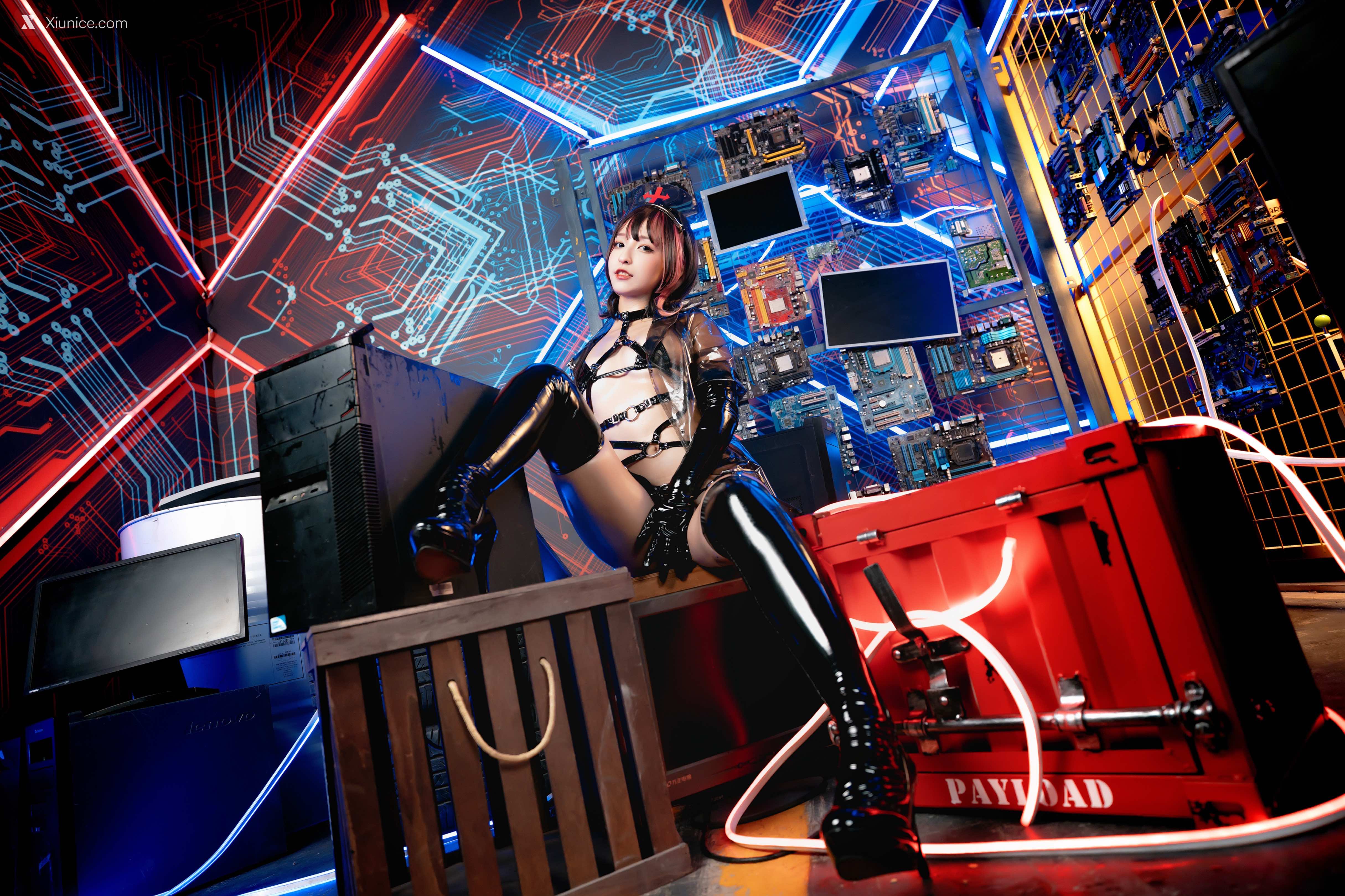 Coser@神楽坂真冬 Vol.057 绝对企画-透明黑白护士双人《無色哲学》 第15张