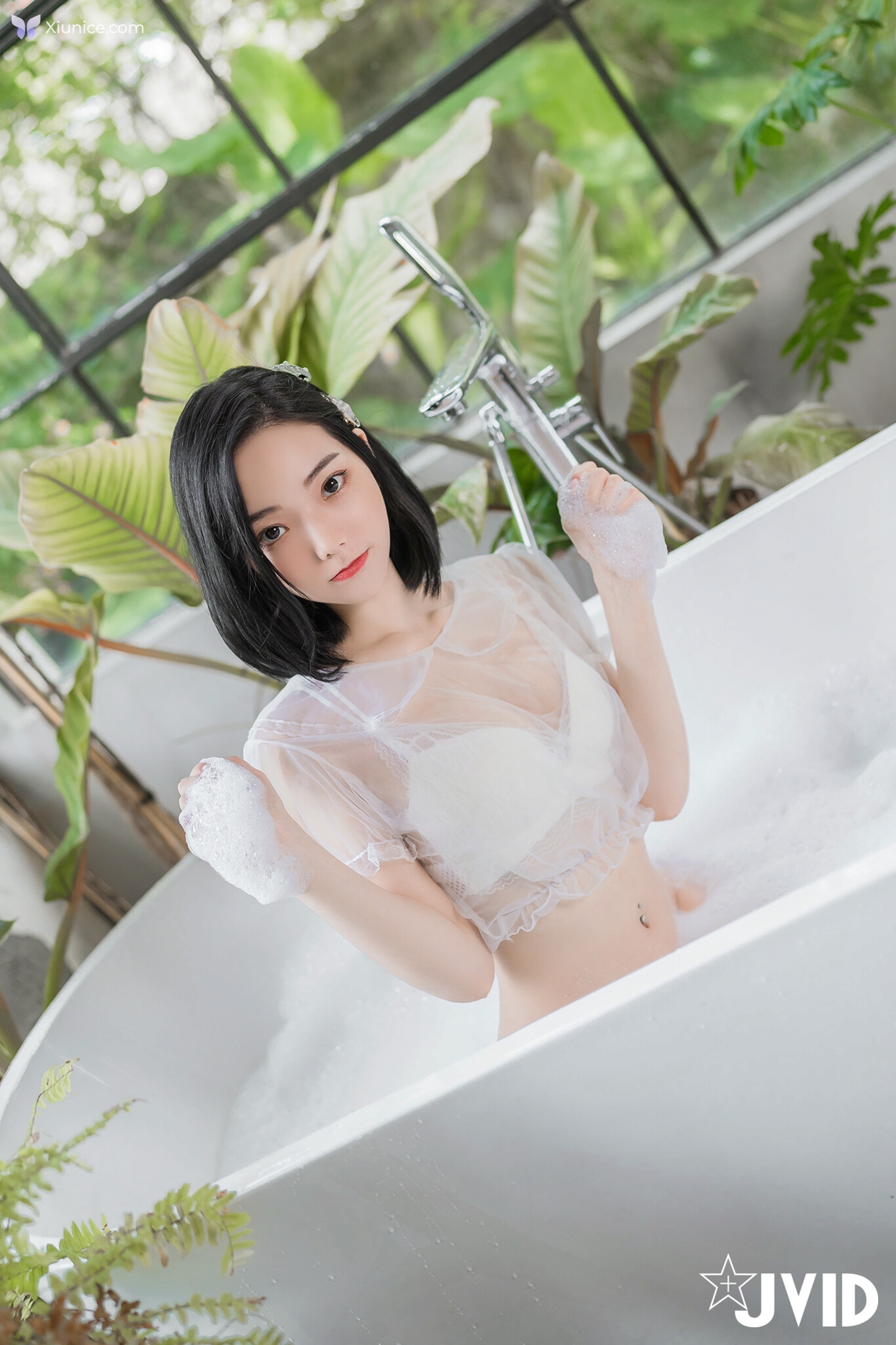 JVID 啾啾 – 誤闖莊園窺探心儀女神啾啾 入浴反被誘惑勾引 第108张