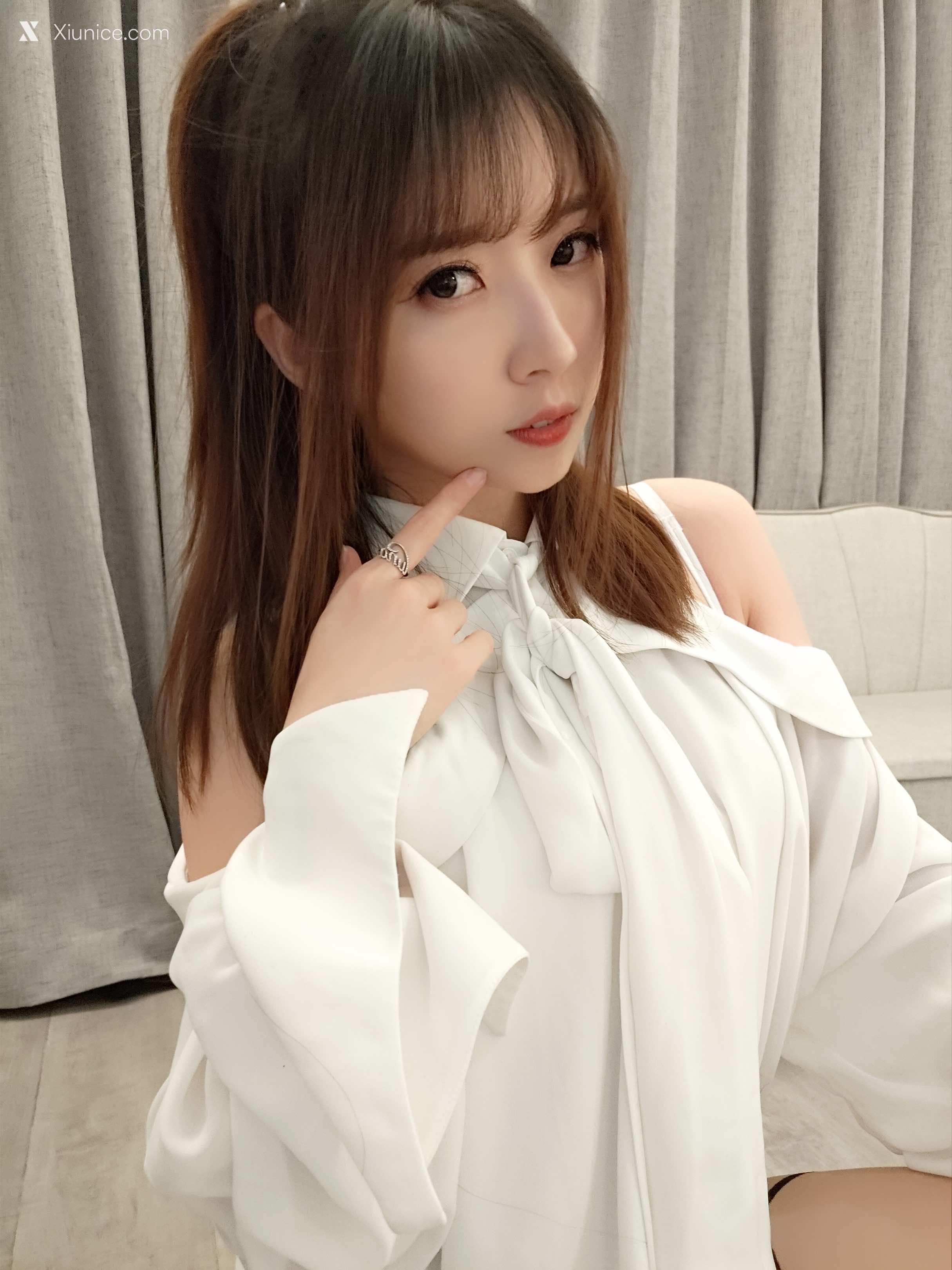 Coser@小女巫露娜 Vol.004 条纹提花白衬衣 第25张