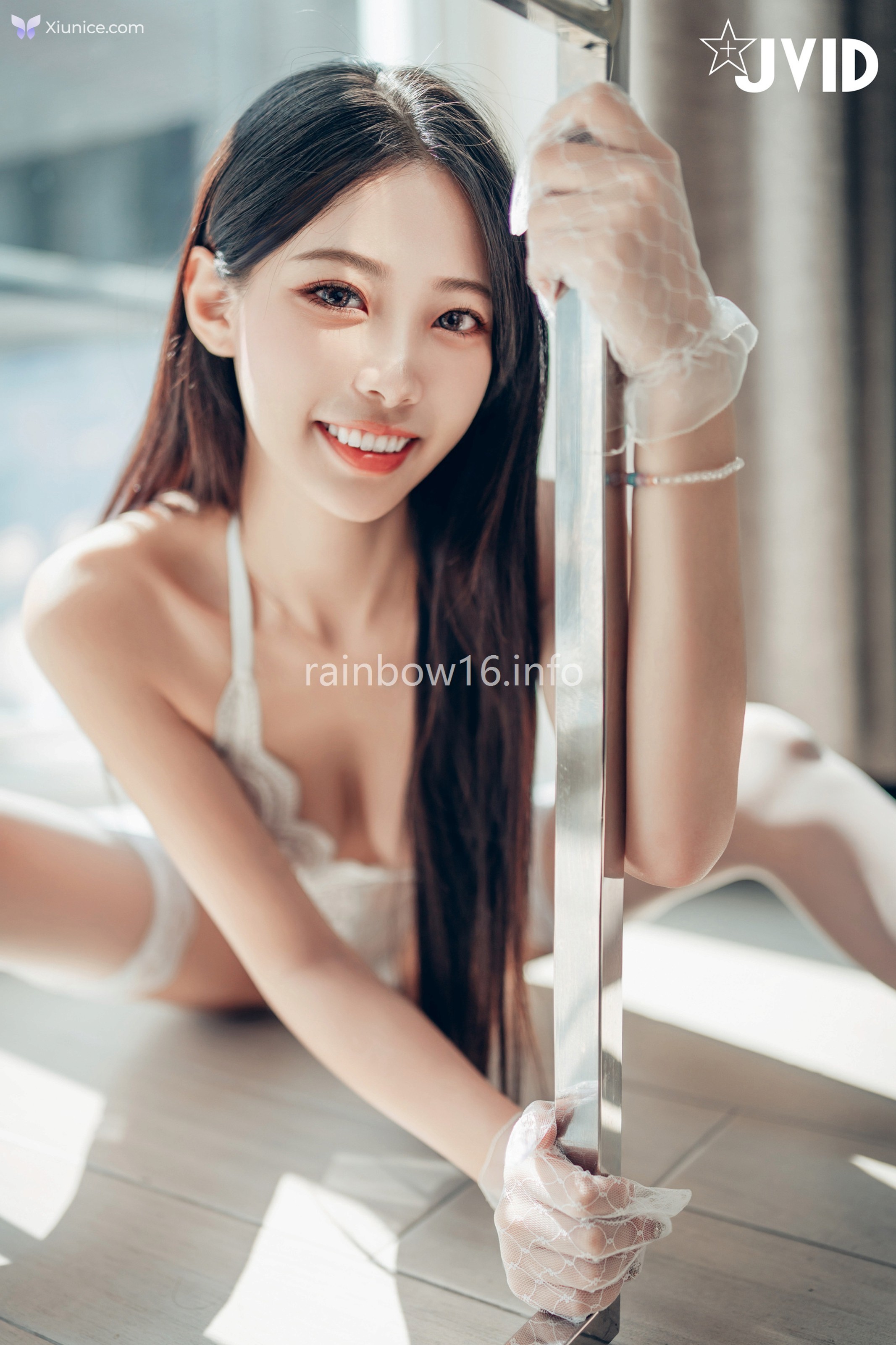 JVID WenHsin 玟妡 – 勻稱美腿玟妡看見她就起秋的假日午後白絲黑絲一次滿足只想與她一起把房間弄得亂糟糟 第15张