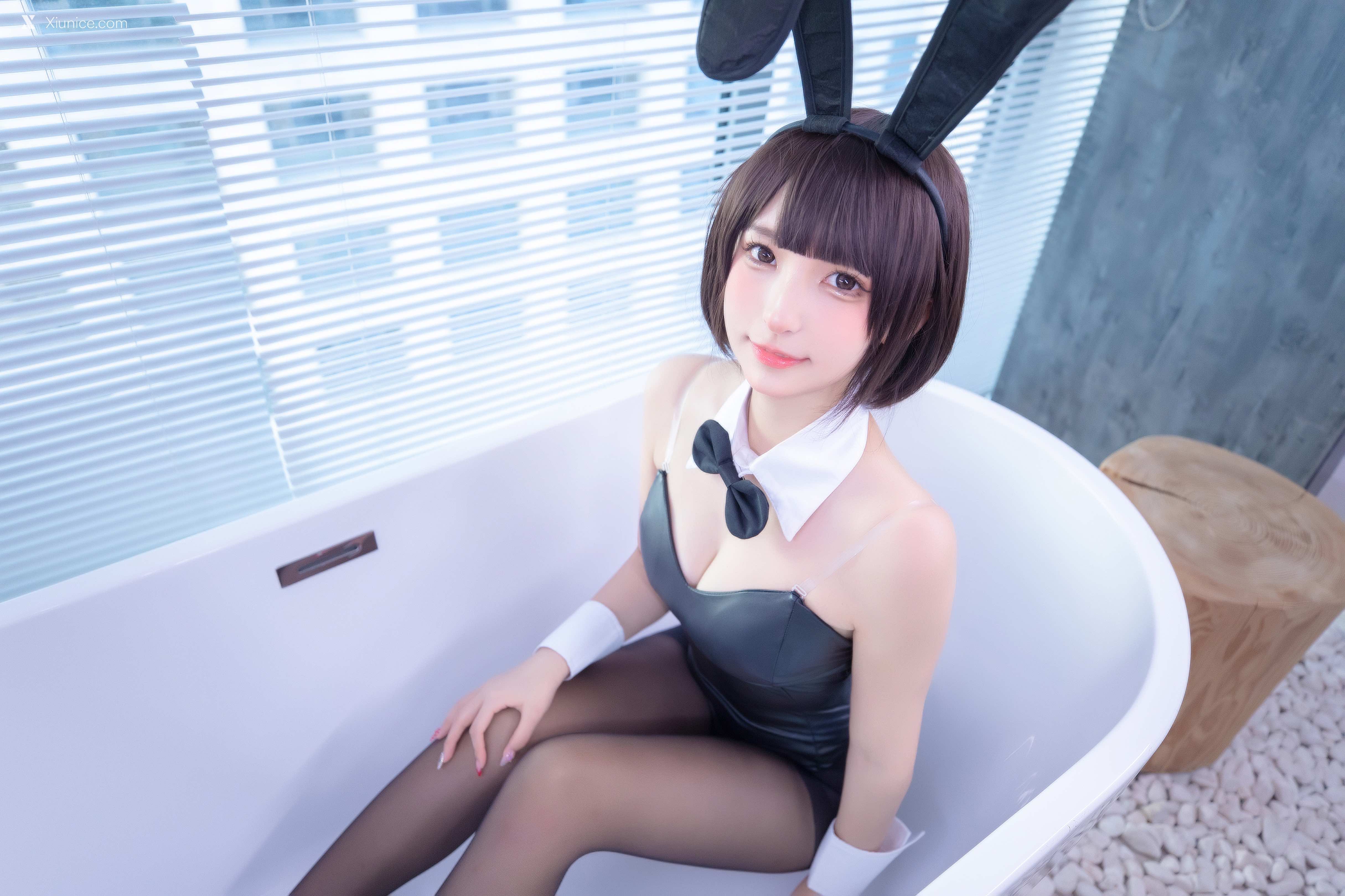 Coser@神楽坂真冬 Vol.089 绝对企画-兔女郎与钢管《バニーバブル》 第1张