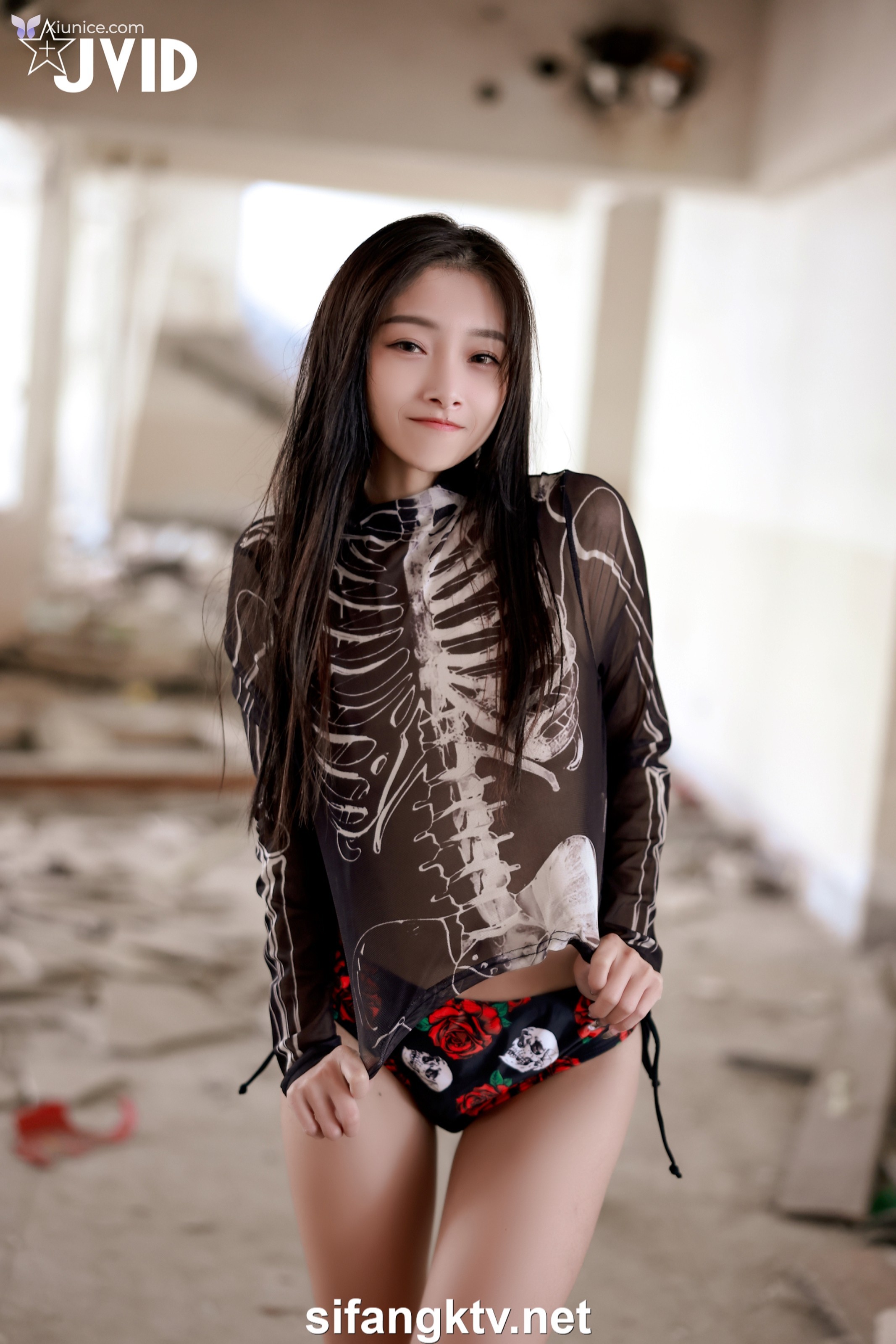 JVID 小隻馬霓霓 – 廢墟開趴一絲不掛性感調皮誘惑全裸無碼尺度毫無保留全解放 第29张