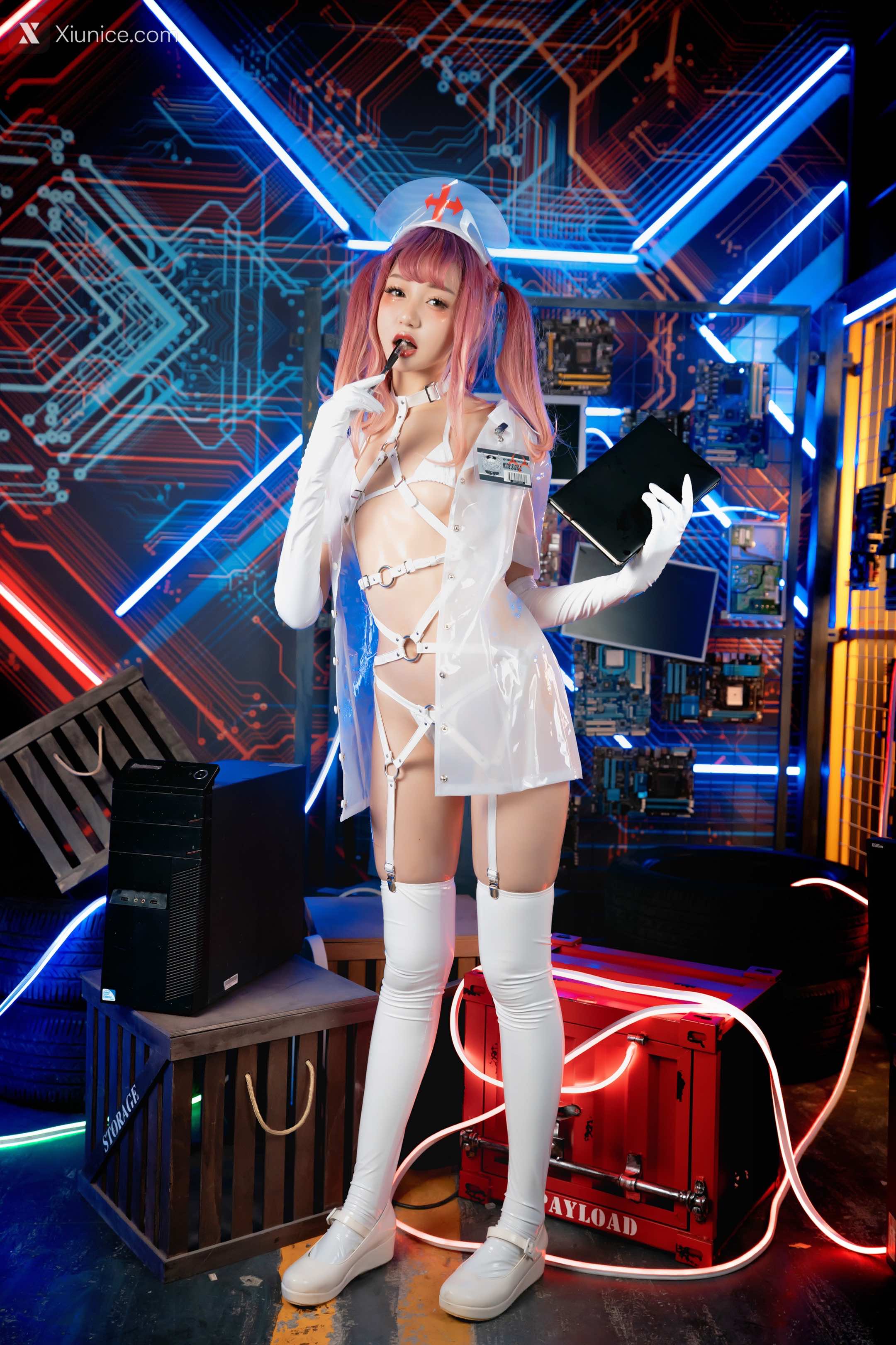Coser@神楽坂真冬 Vol.057 绝对企画-透明黑白护士双人《無色哲学》 第114张
