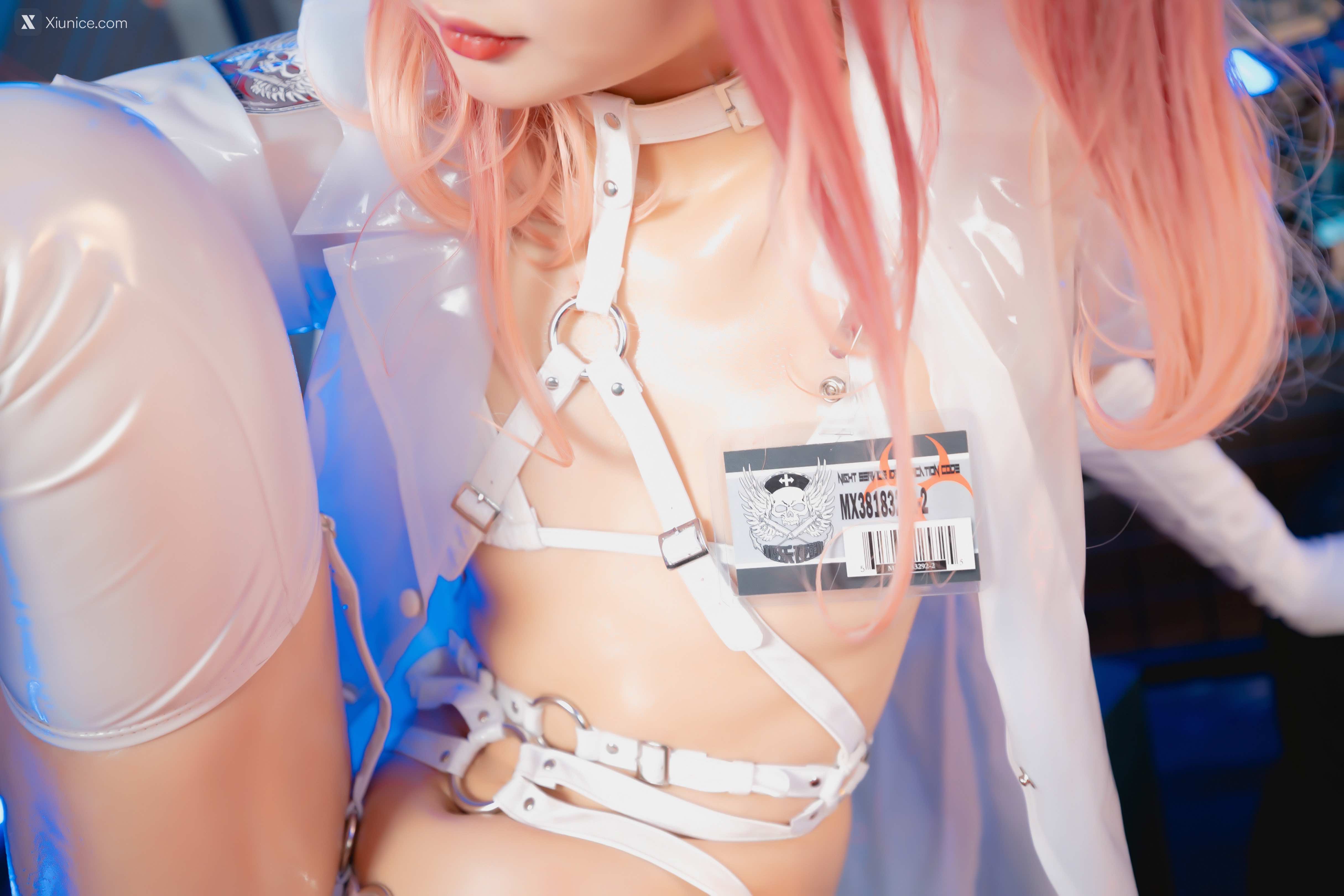 Coser@神楽坂真冬 Vol.057 绝对企画-透明黑白护士双人《無色哲学》 第136张
