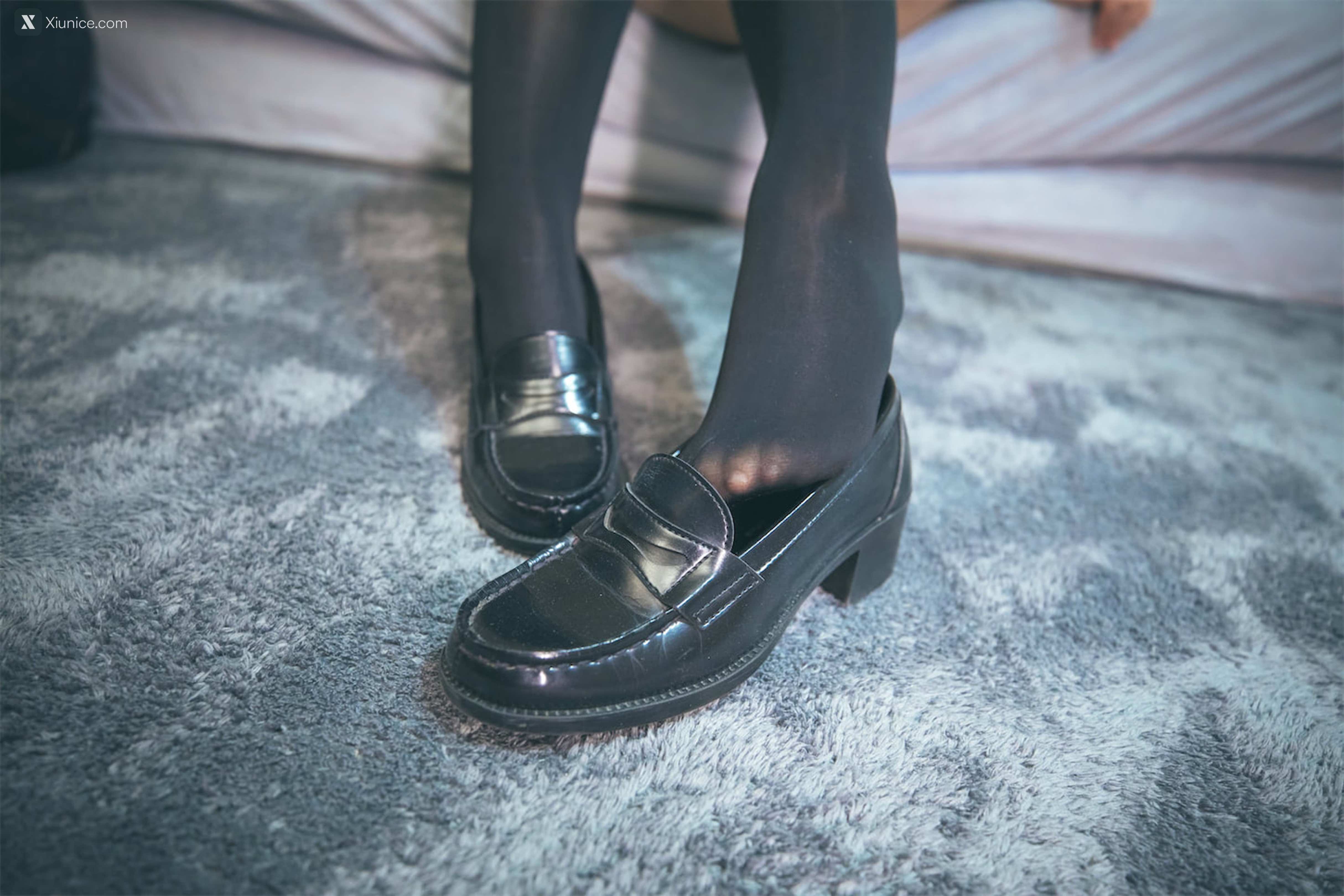 Coser@神楽坂真冬 Vol.081 绝对企画-黑丝皮衣《お帰りなさい、指揮官》 第137张