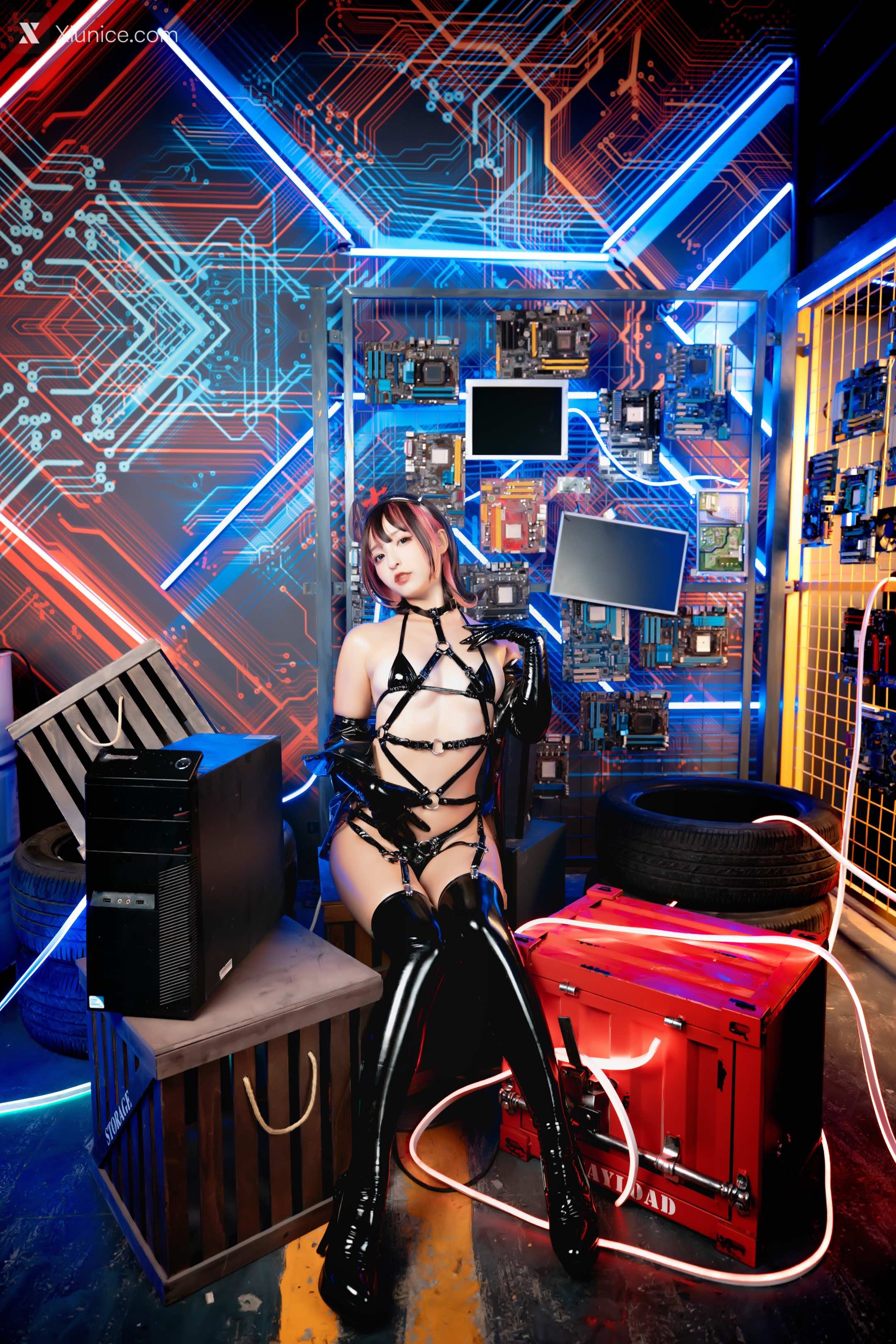 Coser@神楽坂真冬 Vol.057 绝对企画-透明黑白护士双人《無色哲学》 第20张