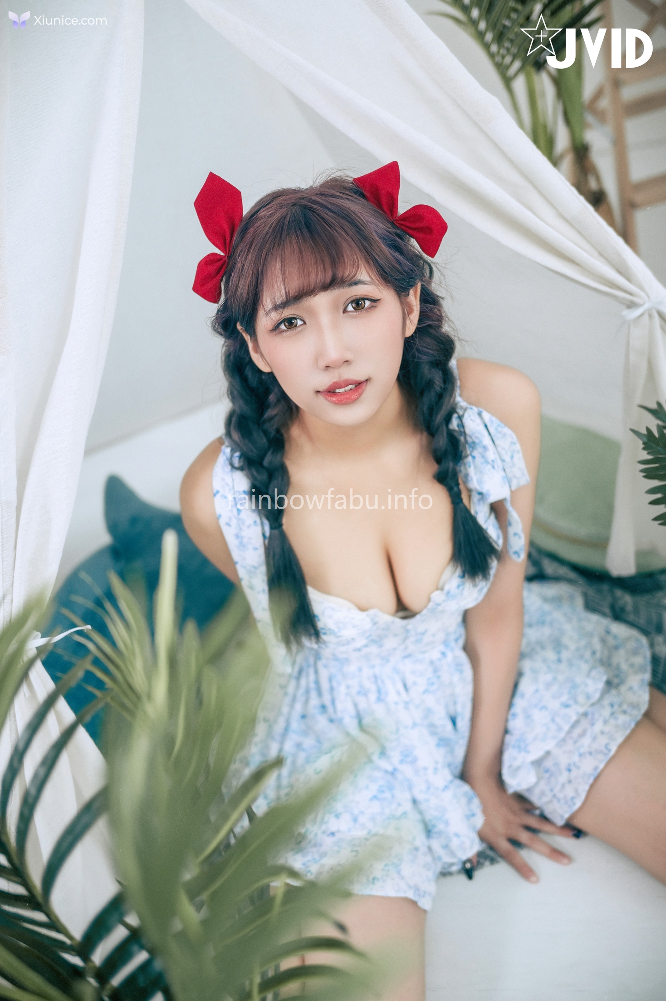 JVID 吳紫欣 – 戀愛感爆棚的野餐約會紫欣女友洋裝的肩帶滑下來了那乾脆就別穿了吧 第66张