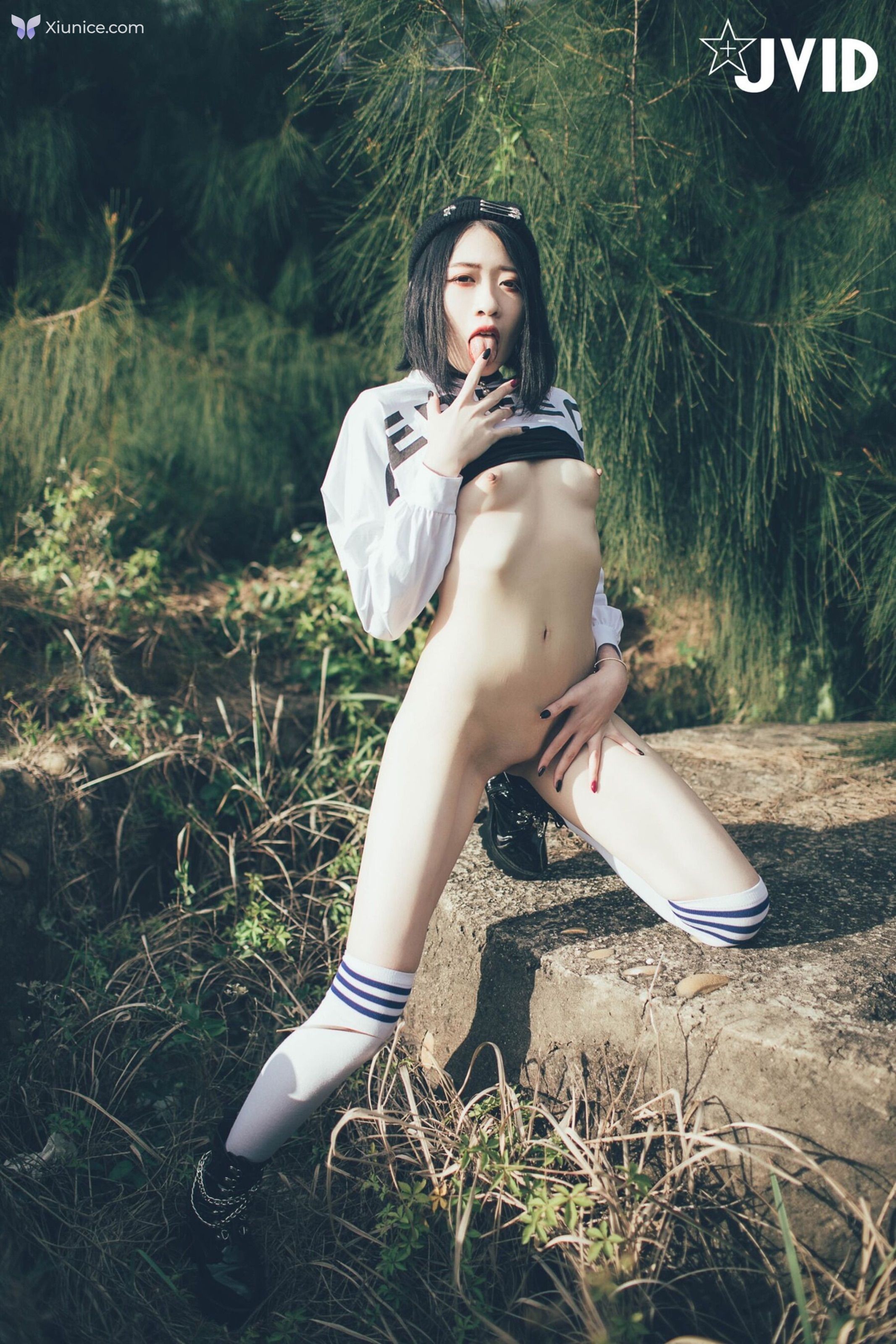JVID 卯咪 – 高顏值美女卯咪野外露出てストレス発散するか通りすかりの覗き男に視姦され 第69张