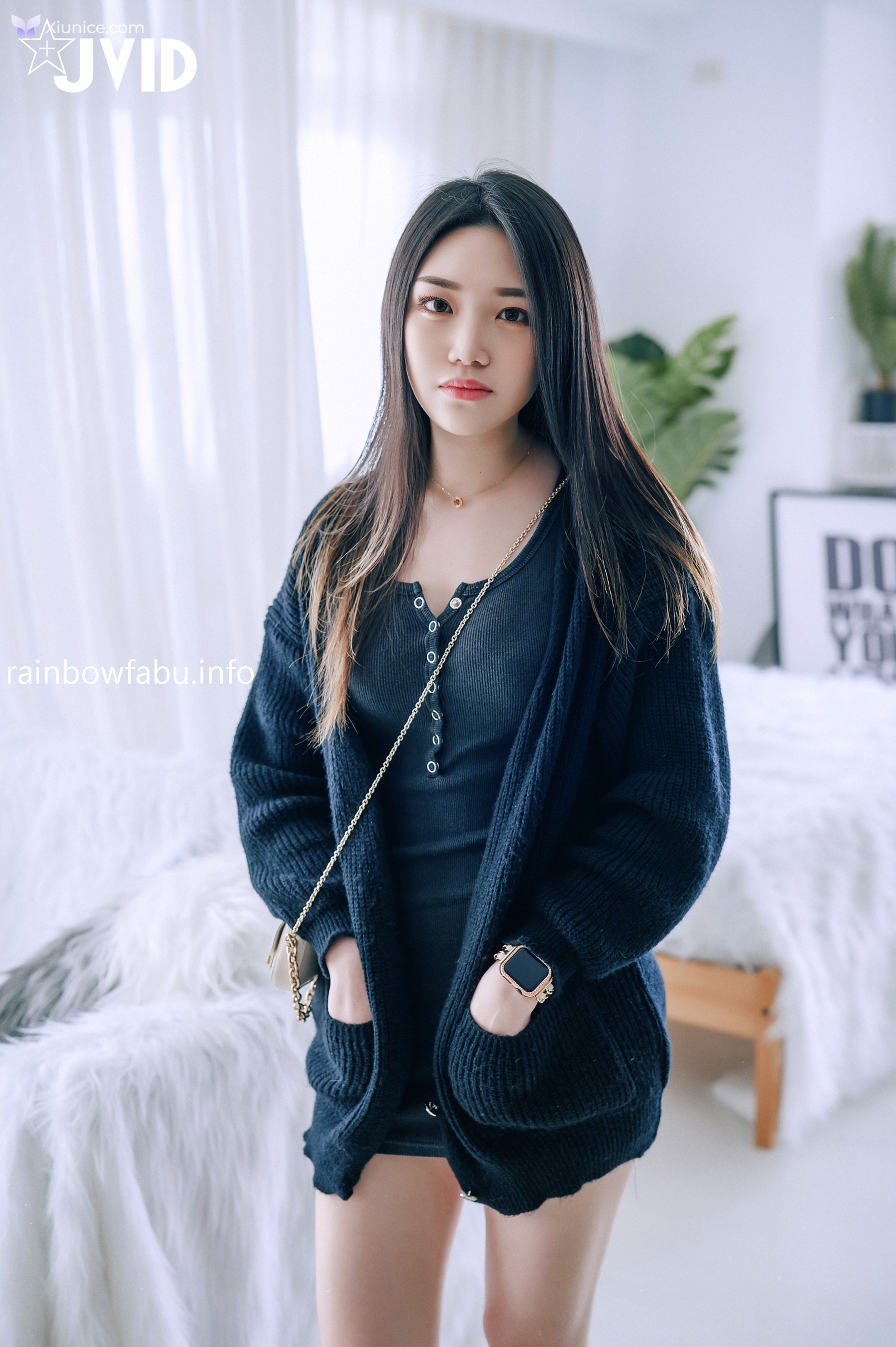 JVID 優苡 – 我搭訕到剛滿18的極品純欲女孩優伊首發就毫無保留的全給你看 第25张