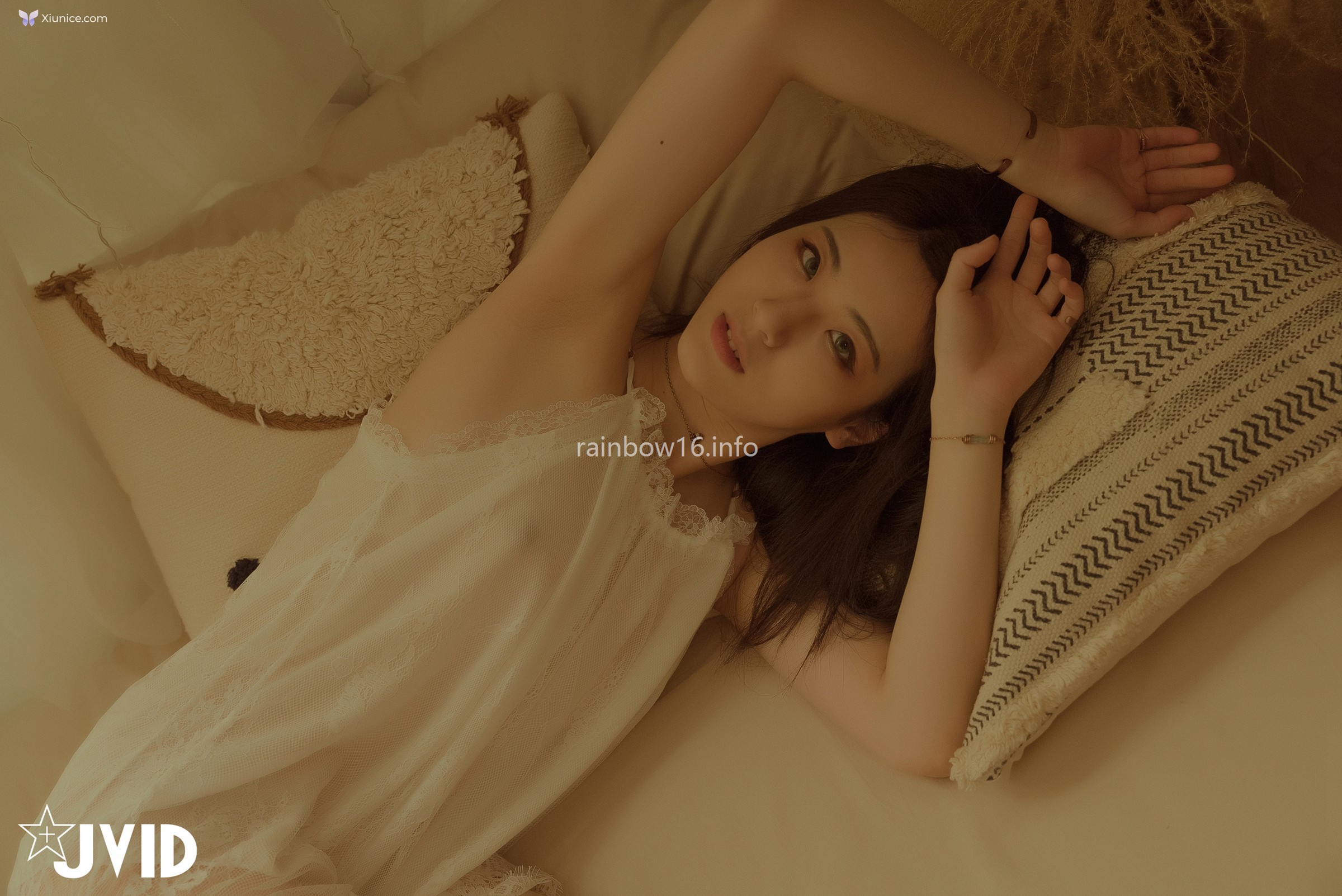 JVID 阿黎 – 全裸露點最初的小美好唯美系空靈女孩-阿瓈 第9张