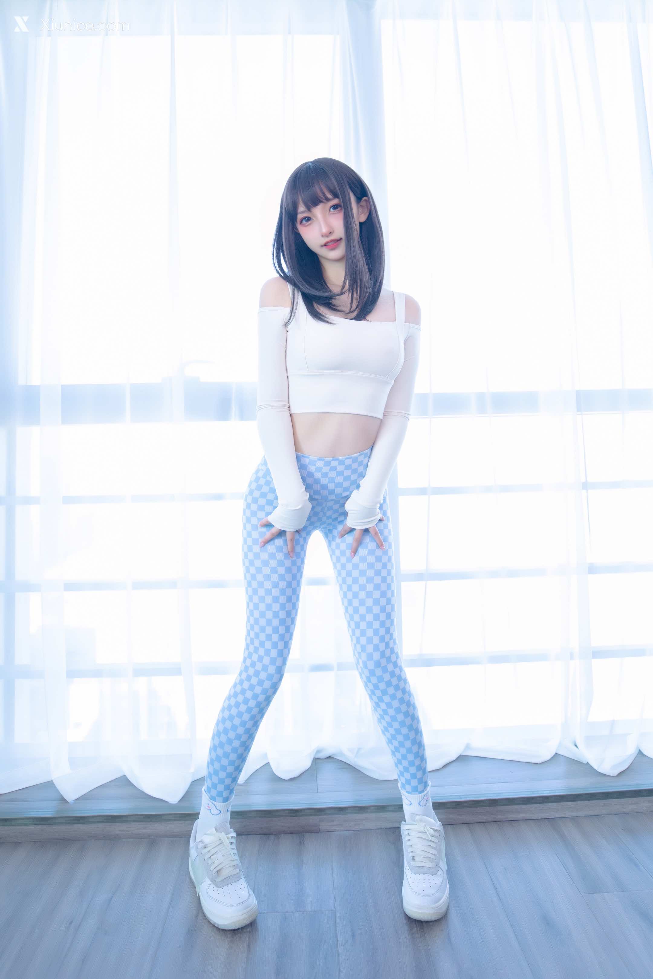 Coser@神楽坂真冬 Vol.103 蓝白格 第59张