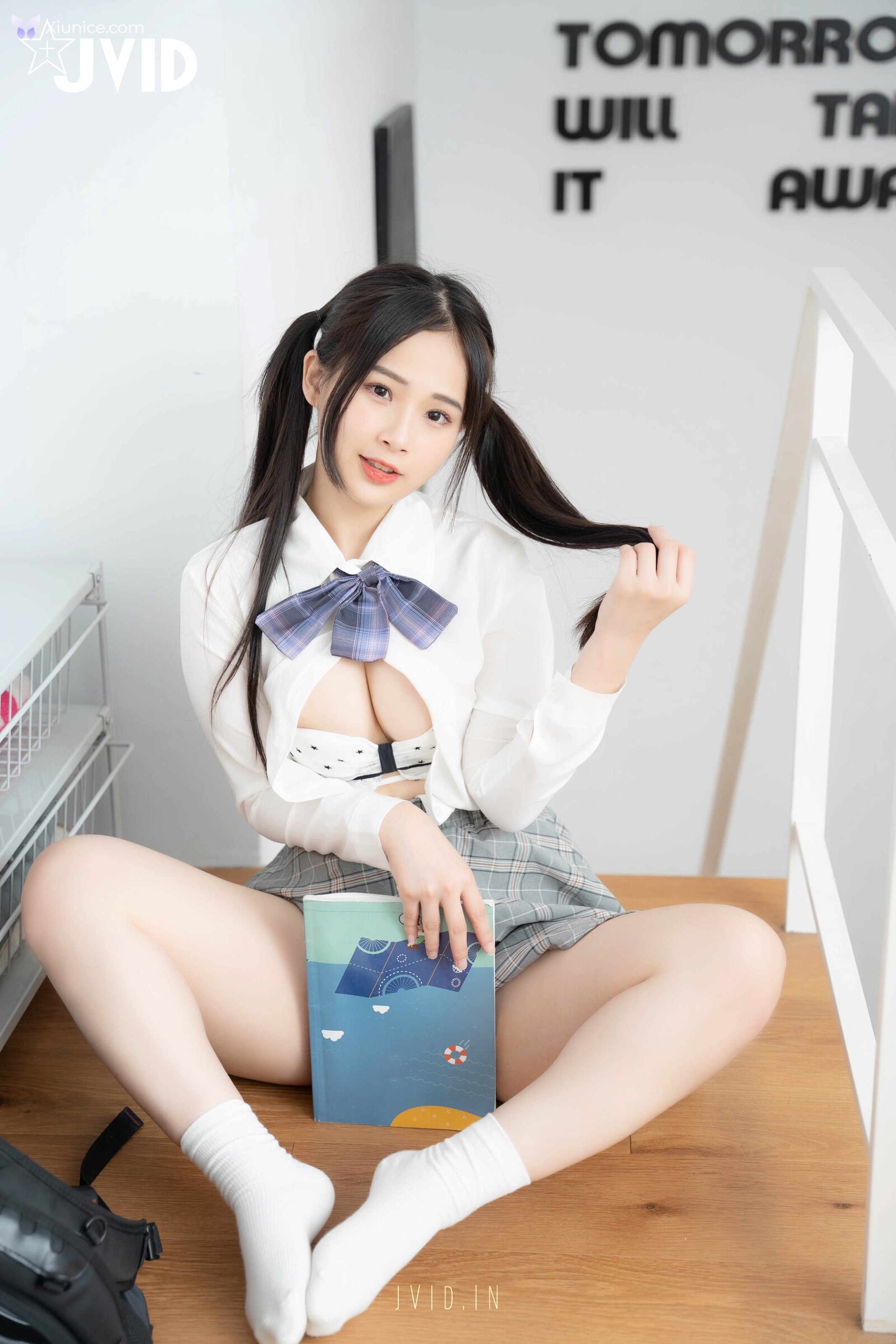 JVID 婕咪 Juice – 不能發出聲音雙馬尾再次逆麟.又在學長胯下玩起來 第7张