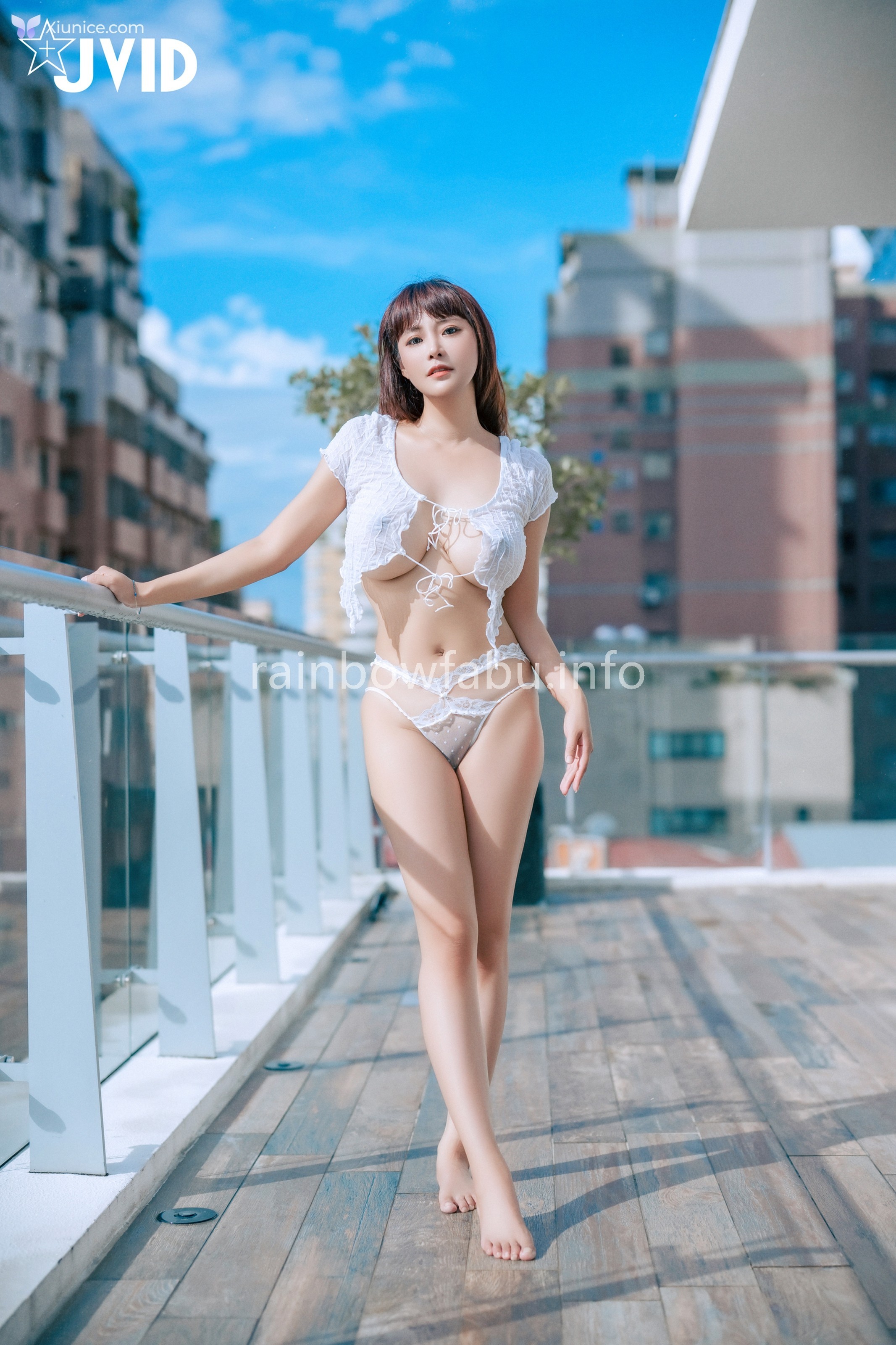 JVID Lele 樂樂 – 濕身露出豪乳 開腿露鮑 誘惑丈夫下屬後入猛撞 暴力巨乳搖晃淫蕩人妻濕身誘惑 第197张