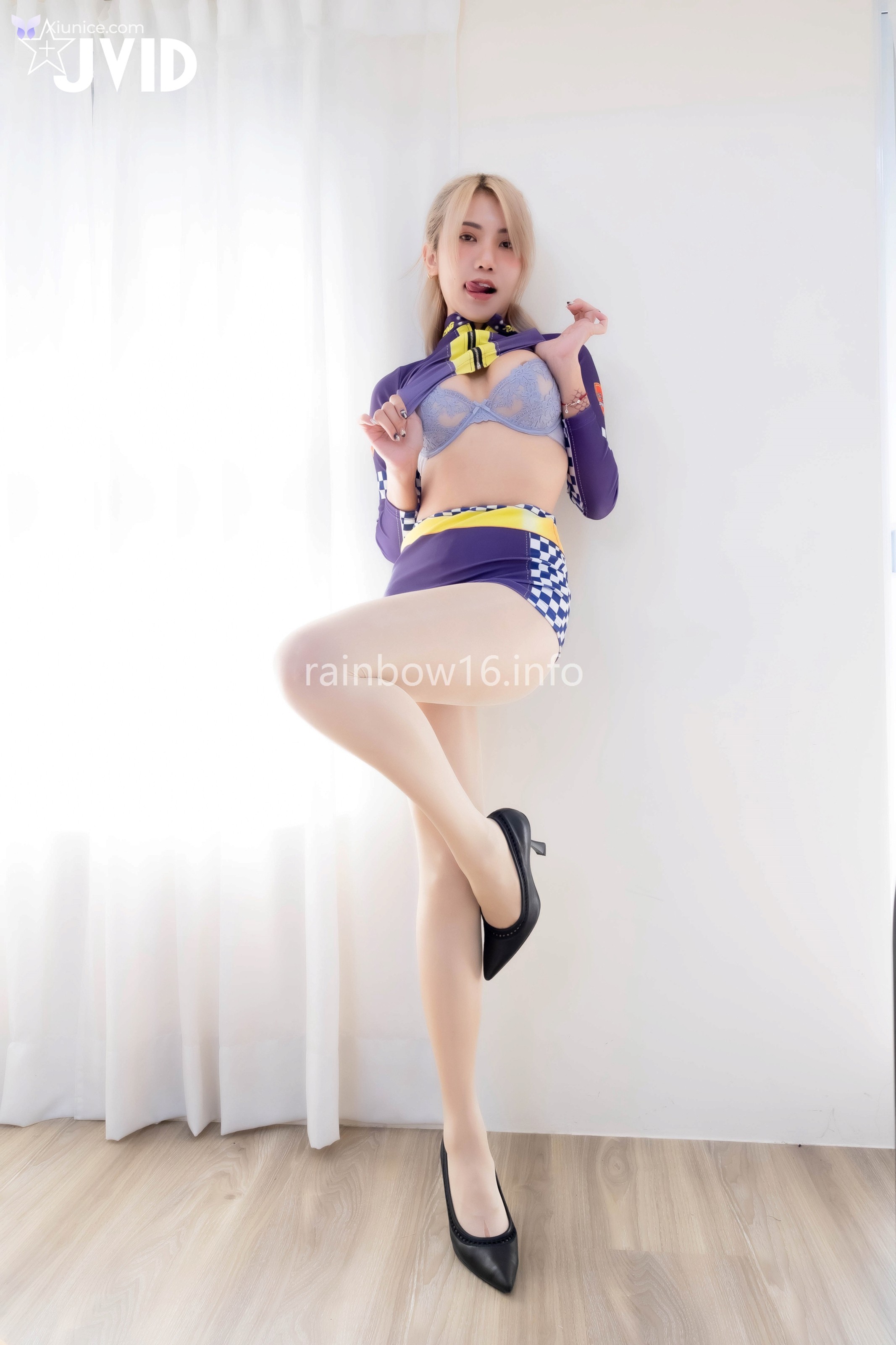 JVID 伊芙蝶 Ash艾希 – 四點全露首次合體珍藏 賽車女郎油亮絲襪美腳蕾絲邊誘惑 第50张