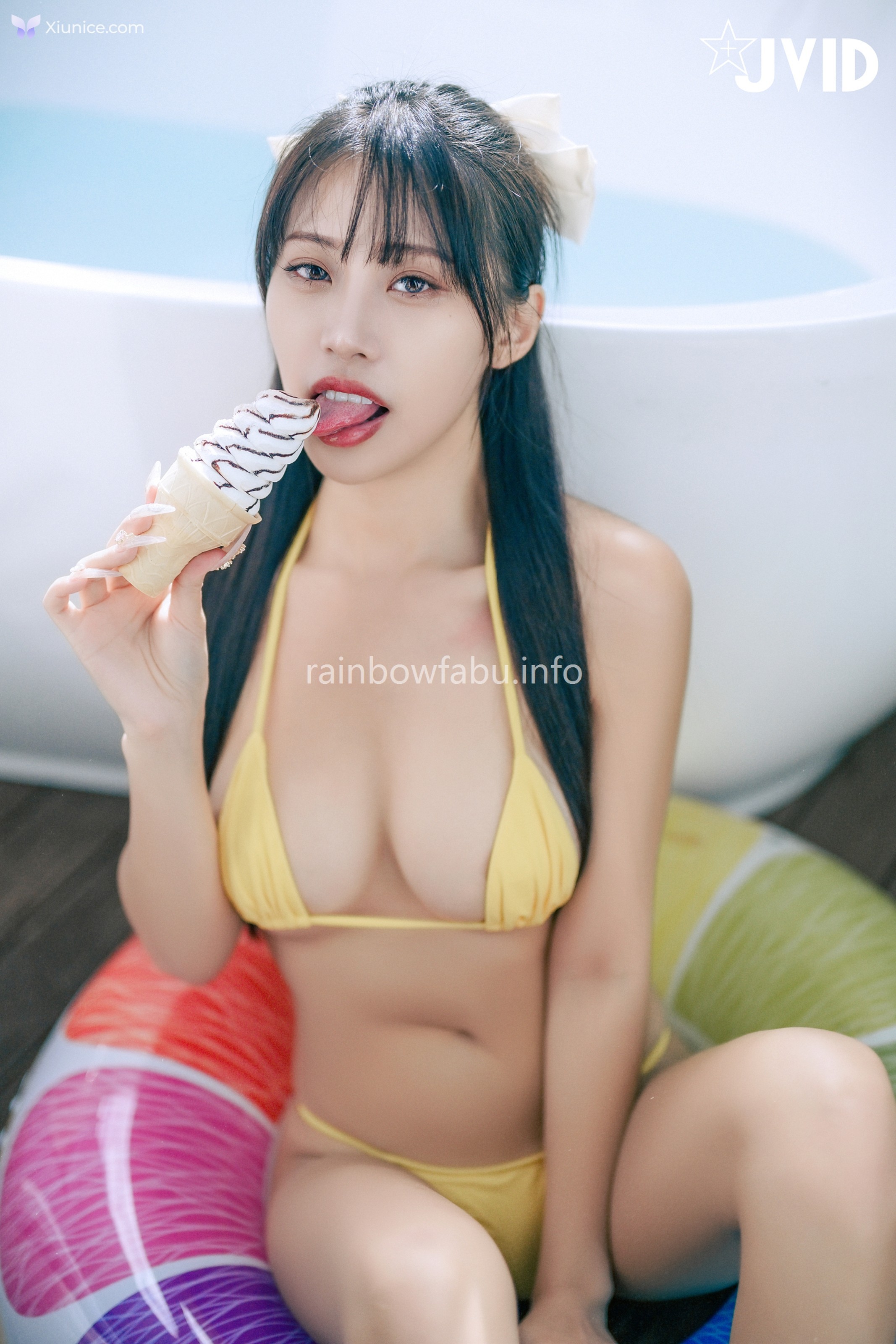 JVID WenHsin 玟妡 – 濕身陽台戲水夏日多巴胺超小片比基尼羊入虎口不吃對不起自己 第66张