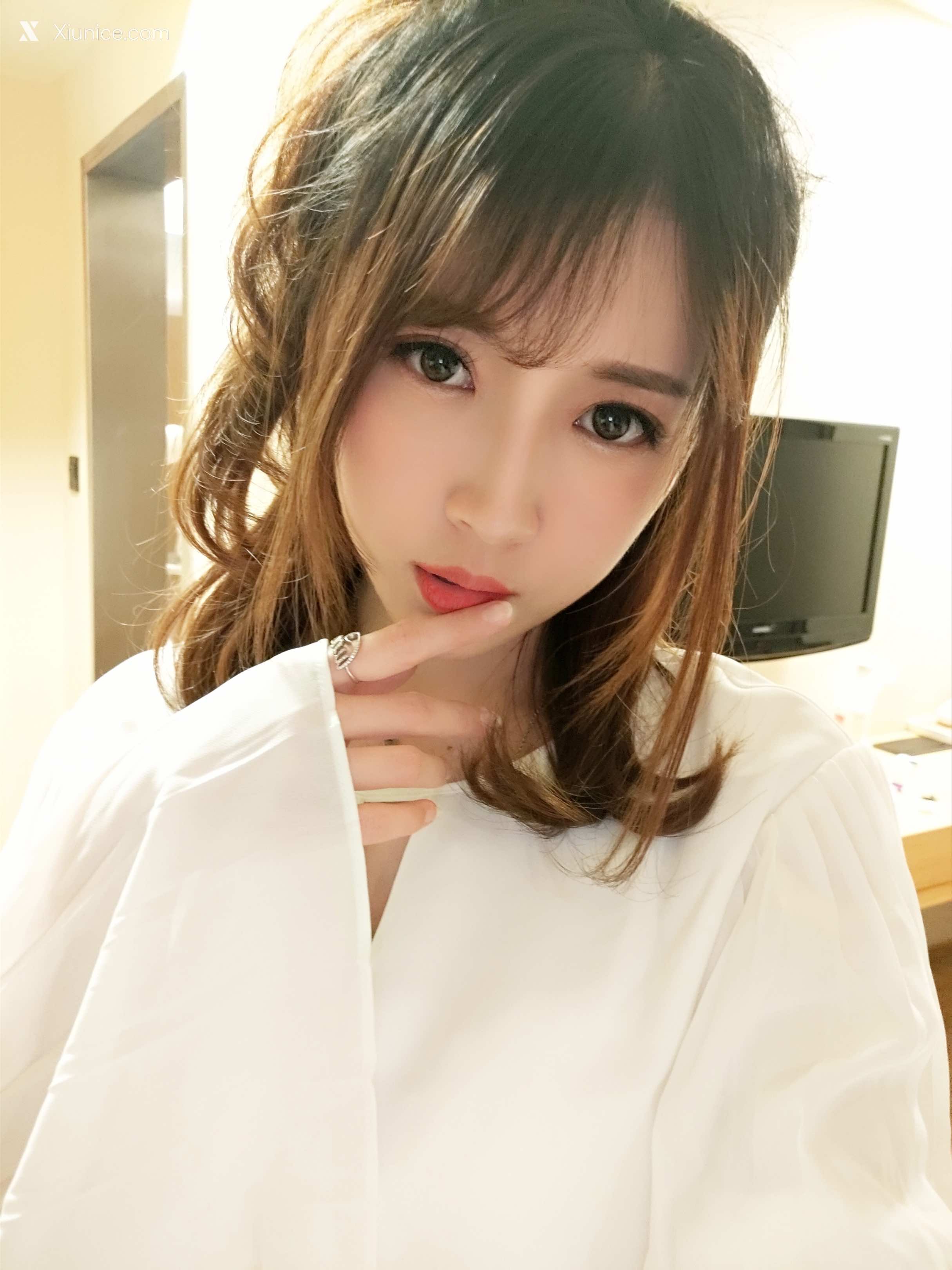 Coser@小女巫露娜 Vol.001 OL风肤色连裤袜 第3张